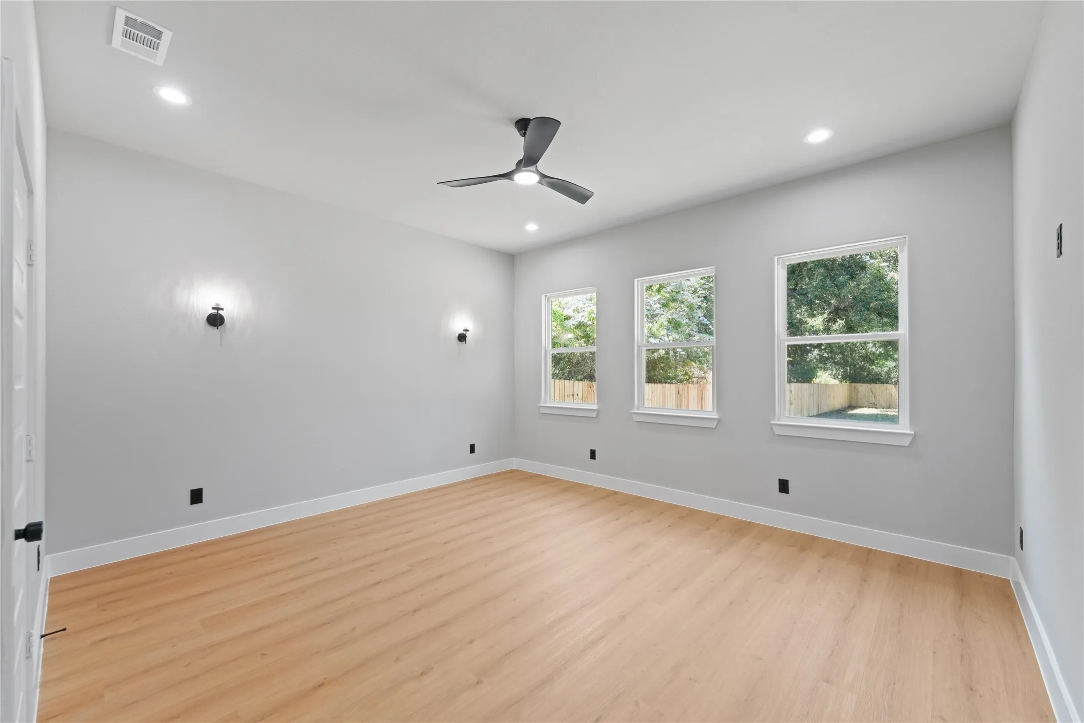 Single Family Residence For Sale in Dallas County , 5719 Bon Air Drive, Dallas, Texas 75241, 3 Bedroom, 3 Bathroom, 2 Garage spaces, 1,889 Sqft, built in 2026, mls#21373712, Real Estate Agent in Dallas, Homes For Sale in Dallas county, Homes For Sale in Dallas, Realtor in Dallas Texas, Real Estate Brokerage Independent Realty Texas, Luminita Cordes Realtor
