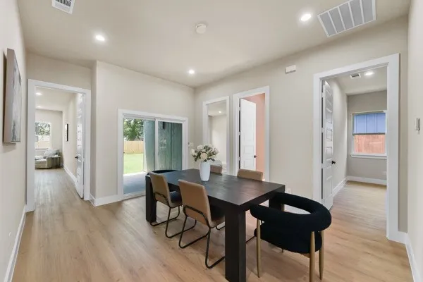 MODEL HOME