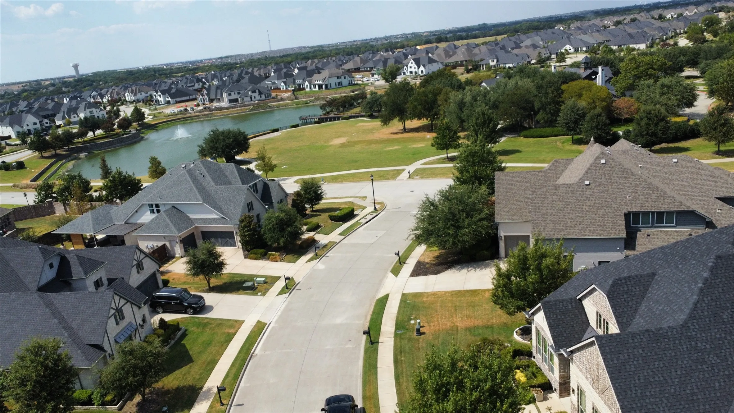 Single Family Residence For Sale in Collin County , 2615 Maverick Way, Celina, Texas 75009, 4 Bedroom, 4 Bathroom, 2 Garage spaces, 3,135 Sqft, built in 2016, mls#21373792, Real Estate Agent in Celina, Homes For Sale in Collin county, Homes For Sale in Celina, Realtor in Celina Texas, Real Estate Brokerage Independent Realty Texas, Luminita Cordes Realtor