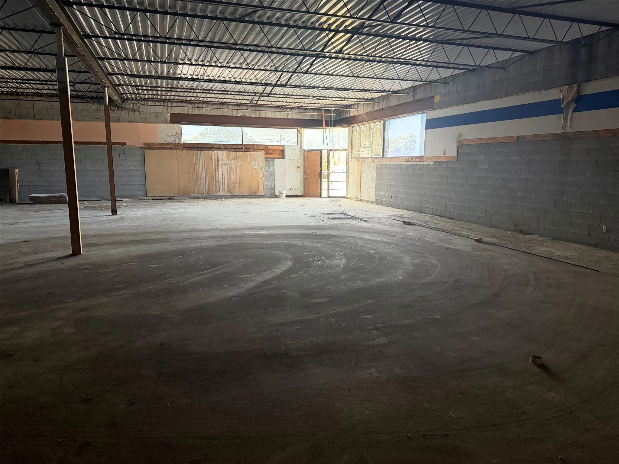 Retail For Rent in Stephens County , 500 W Walker Street, Breckenridge, Texas 76424, 0, 0, Garage spaces, 0 Sqft, built in 1974, mls#21344931, Real Estate Agent in Breckenridge, Homes For Rent in Stephens county, Homes For Rent in Breckenridge, Realtor in Breckenridge Texas, Real Estate Brokerage Independent Realty Texas, Luminita Cordes Realtor