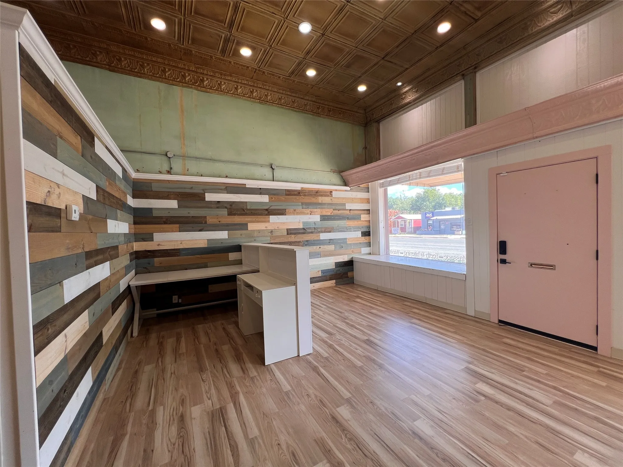 Office For Rent in Taylor County , 426 Graham Street, Tuscola, Texas 79562, 0, 0, Garage spaces, 0 Sqft, built in 1960, mls#21374396, Real Estate Agent in Tuscola, Homes For Rent in Taylor county, Homes For Rent in Tuscola, Realtor in Tuscola Texas, Real Estate Brokerage Independent Realty Texas, Luminita Cordes Realtor