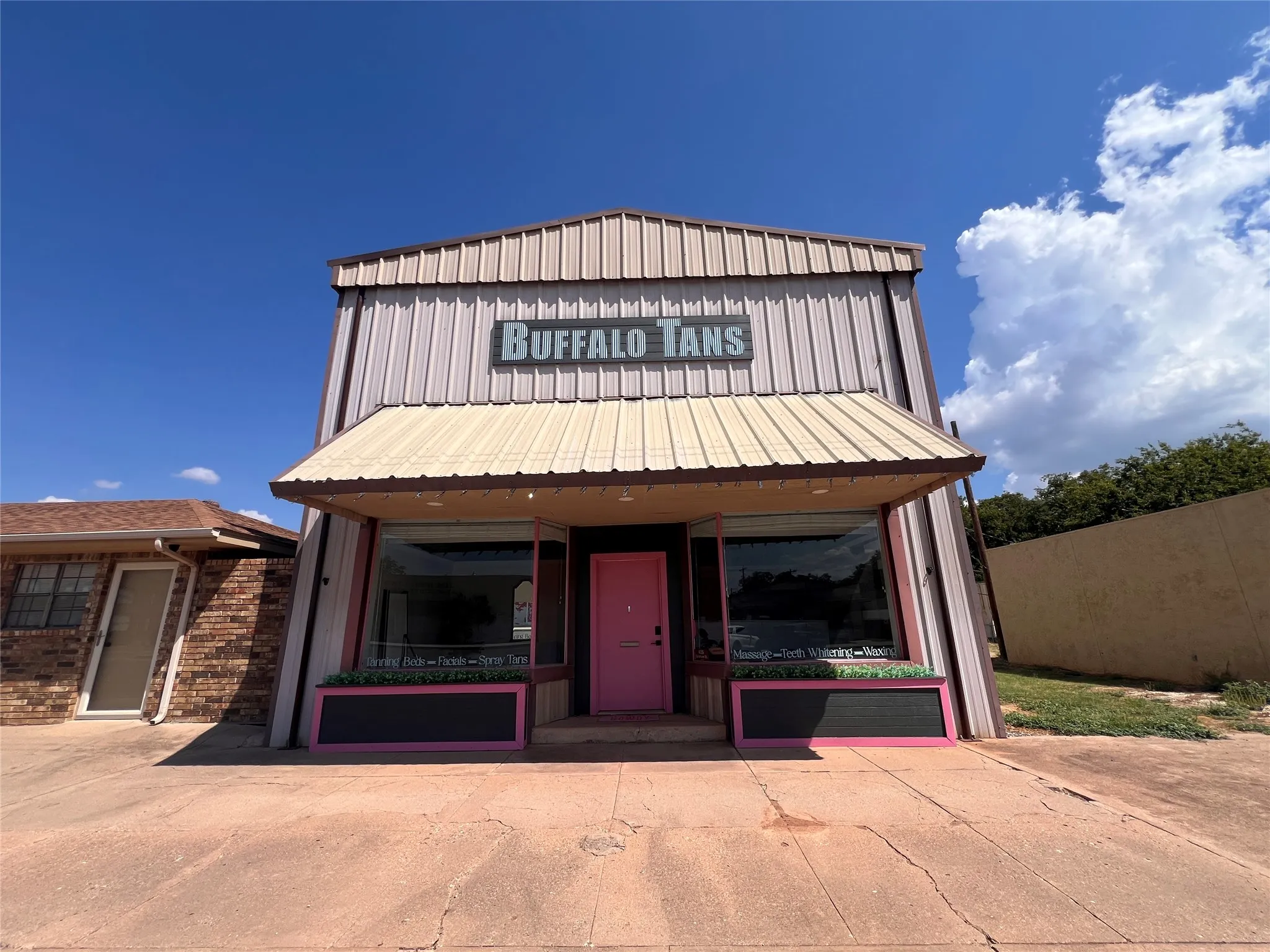 Office For Rent in Taylor County , 426 Graham Street, Tuscola, Texas 79562, 0, 0, Garage spaces, 0 Sqft, built in 1960, mls#21374396, Real Estate Agent in Tuscola, Homes For Rent in Taylor county, Homes For Rent in Tuscola, Realtor in Tuscola Texas, Real Estate Brokerage Independent Realty Texas, Luminita Cordes Realtor