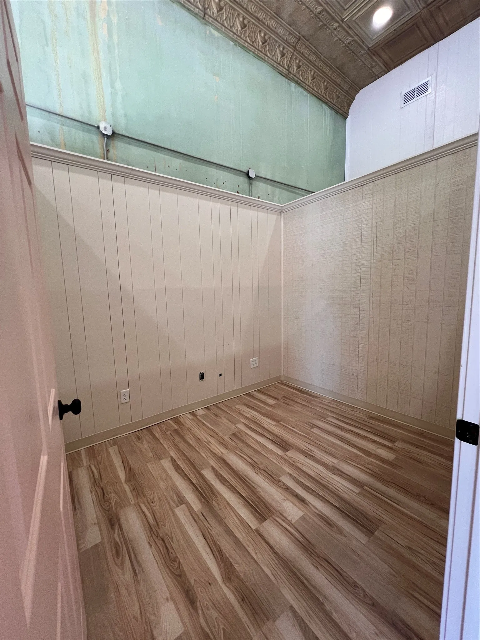 Office For Rent in Taylor County , 426 Graham Street, Tuscola, Texas 79562, 0, 0, Garage spaces, 0 Sqft, built in 1960, mls#21374396, Real Estate Agent in Tuscola, Homes For Rent in Taylor county, Homes For Rent in Tuscola, Realtor in Tuscola Texas, Real Estate Brokerage Independent Realty Texas, Luminita Cordes Realtor