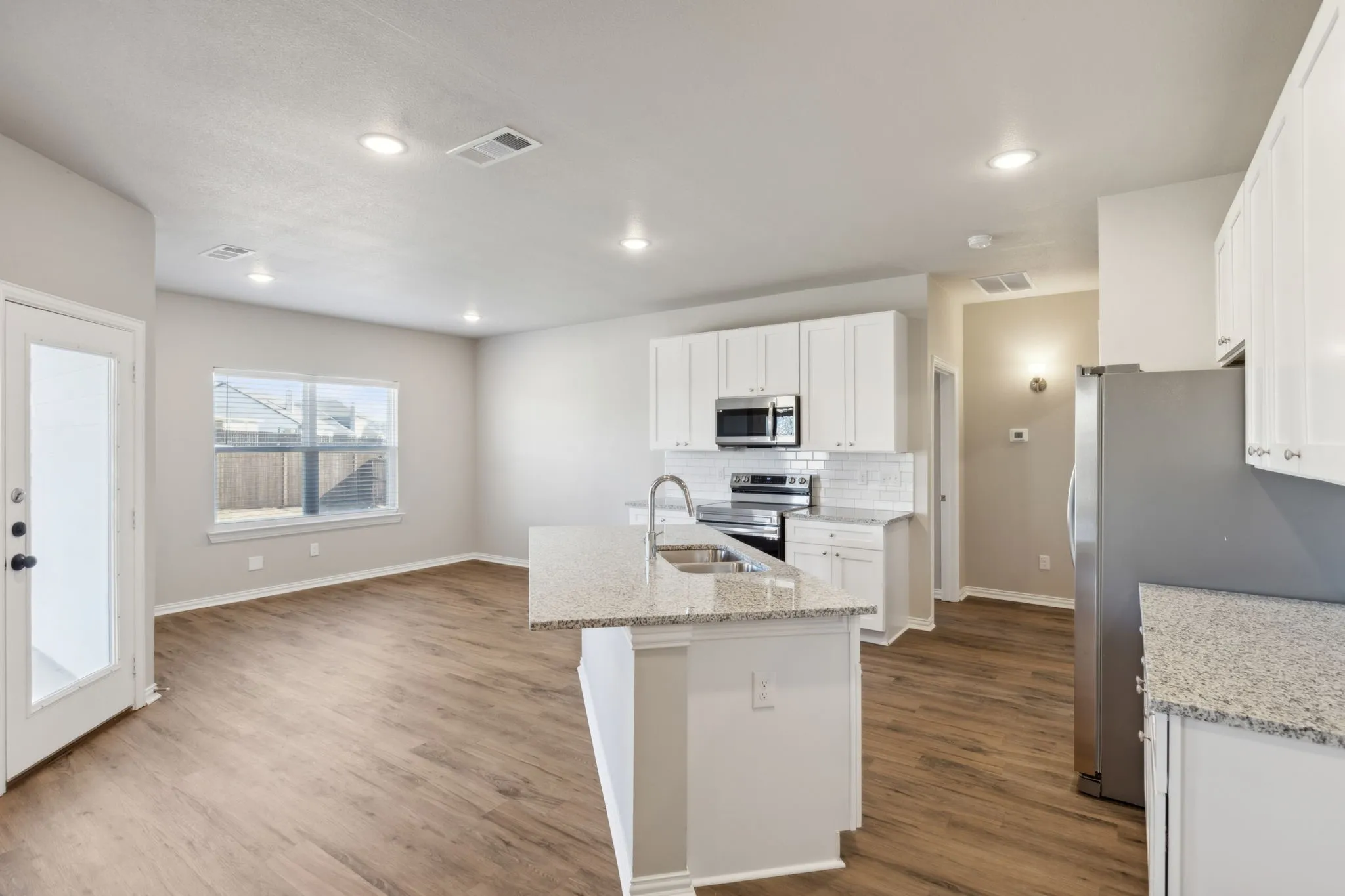 Single Family Residence For Rent in Parker County , 712 Taliaferro, Springtown, Texas 76082, 3 Bedroom, 3 Bathroom, 2 Garage spaces, 1,837 Sqft, built in 2022, mls#21374491, Real Estate Agent in Springtown, Homes For Rent in Parker county, Homes For Rent in Springtown, Realtor in Springtown Texas, Real Estate Brokerage Independent Realty Texas, Luminita Cordes Realtor