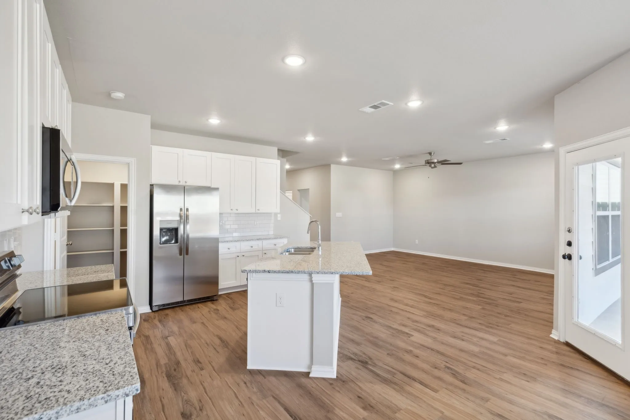 Single Family Residence For Rent in Parker County , 712 Taliaferro, Springtown, Texas 76082, 3 Bedroom, 3 Bathroom, 2 Garage spaces, 1,837 Sqft, built in 2022, mls#21374491, Real Estate Agent in Springtown, Homes For Rent in Parker county, Homes For Rent in Springtown, Realtor in Springtown Texas, Real Estate Brokerage Independent Realty Texas, Luminita Cordes Realtor