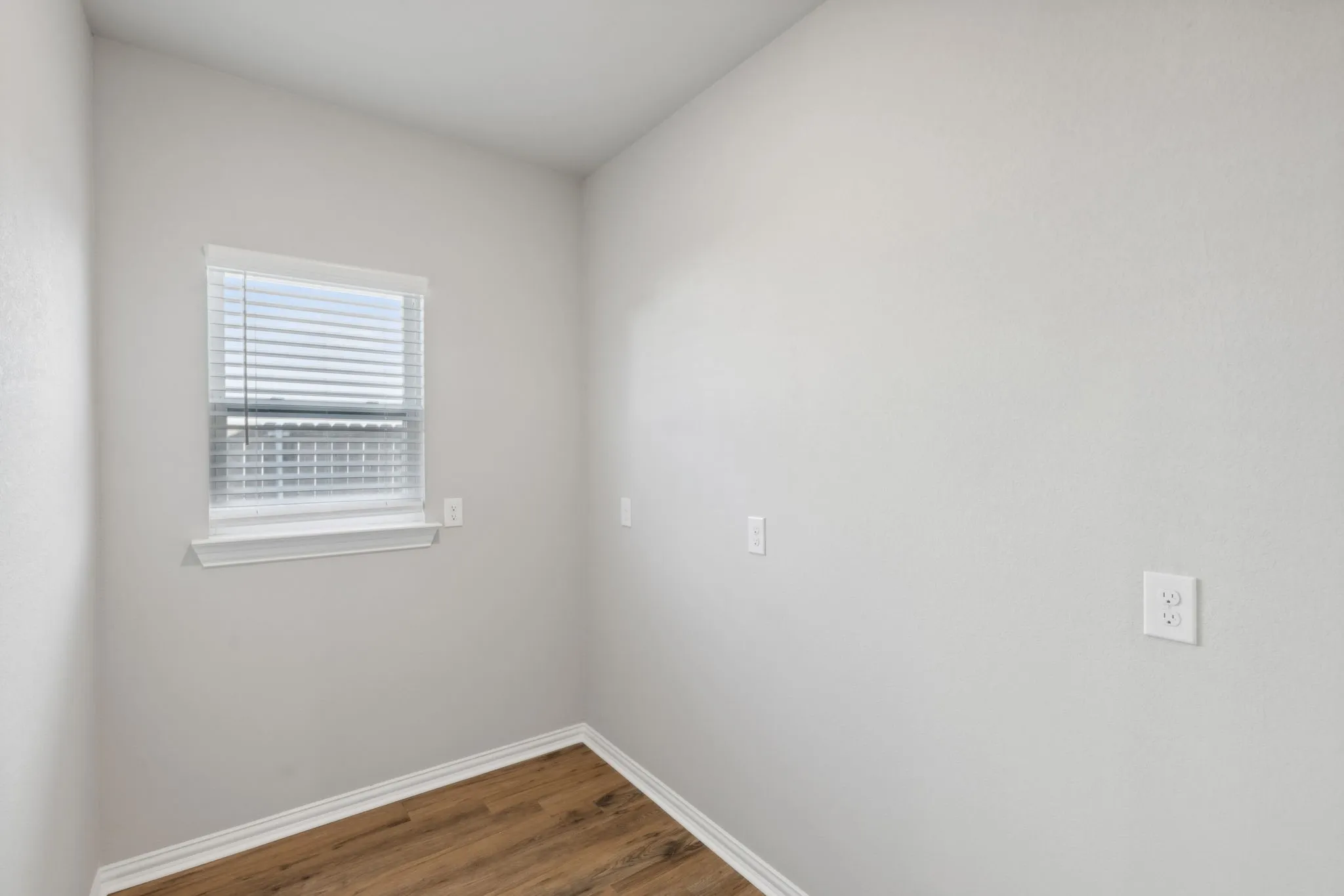 Single Family Residence For Rent in Parker County , 712 Taliaferro, Springtown, Texas 76082, 3 Bedroom, 3 Bathroom, 2 Garage spaces, 1,837 Sqft, built in 2022, mls#21374491, Real Estate Agent in Springtown, Homes For Rent in Parker county, Homes For Rent in Springtown, Realtor in Springtown Texas, Real Estate Brokerage Independent Realty Texas, Luminita Cordes Realtor