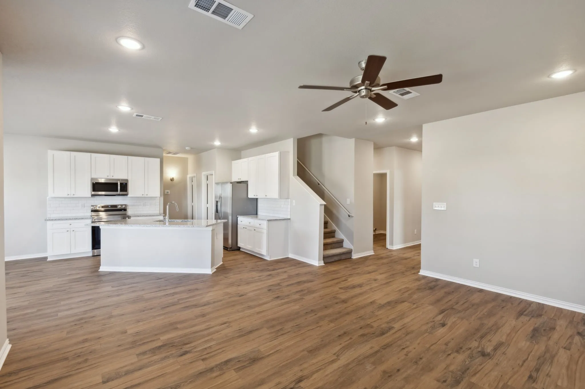 Single Family Residence For Rent in Parker County , 712 Taliaferro, Springtown, Texas 76082, 3 Bedroom, 3 Bathroom, 2 Garage spaces, 1,837 Sqft, built in 2022, mls#21374491, Real Estate Agent in Springtown, Homes For Rent in Parker county, Homes For Rent in Springtown, Realtor in Springtown Texas, Real Estate Brokerage Independent Realty Texas, Luminita Cordes Realtor