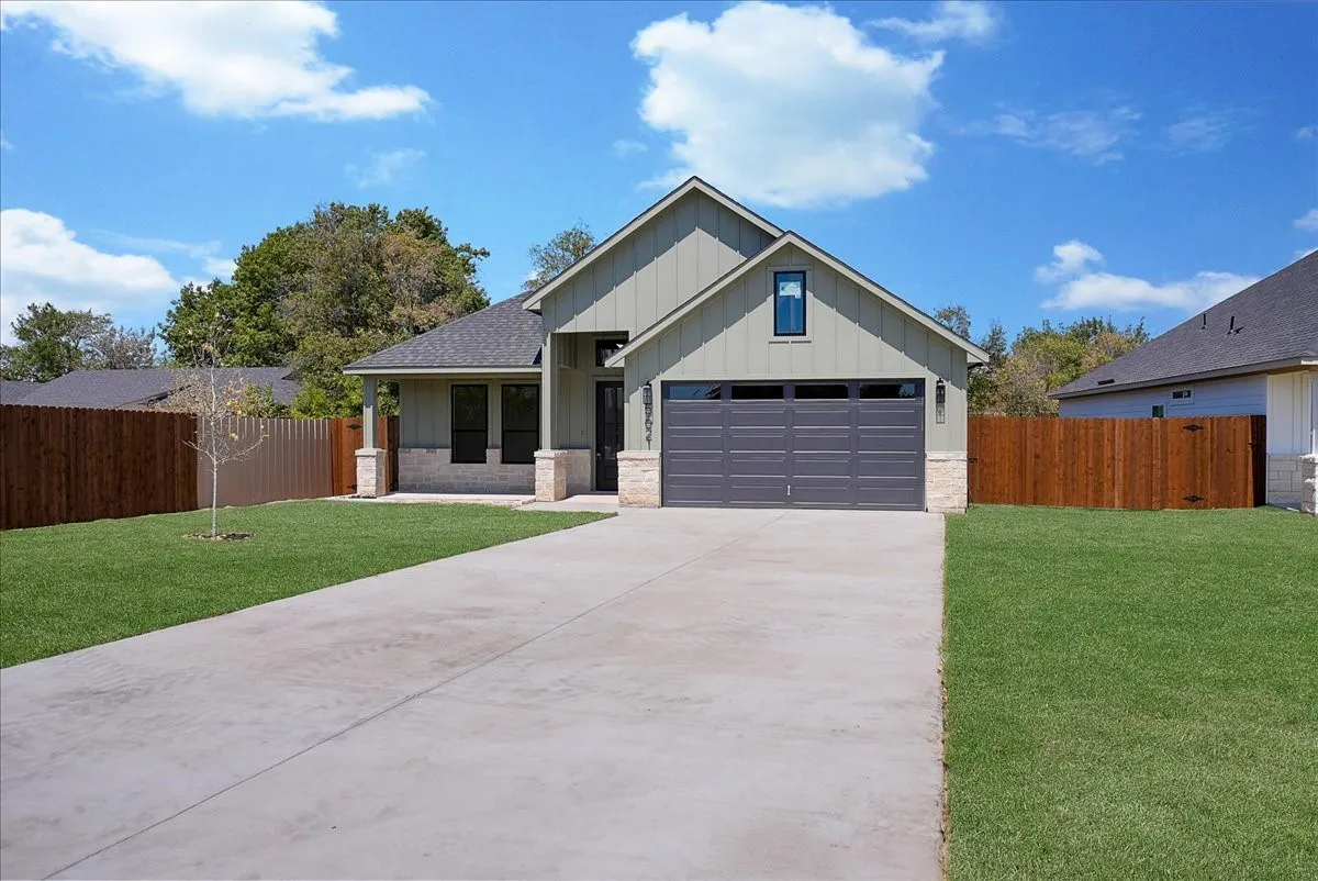 Single Family Residence For Sale in Tarrant County , 5621 Oak Grove Road N, Fort Worth, Texas 76134, 4 Bedroom, 2 Bathroom, 2 Garage spaces, 1,798 Sqft, built in 2026, mls#21374492, Real Estate Agent in Fort Worth, Homes For Sale in Tarrant county, Homes For Sale in Fort Worth, Realtor in Fort Worth Texas, Real Estate Brokerage Independent Realty Texas, Luminita Cordes Realtor