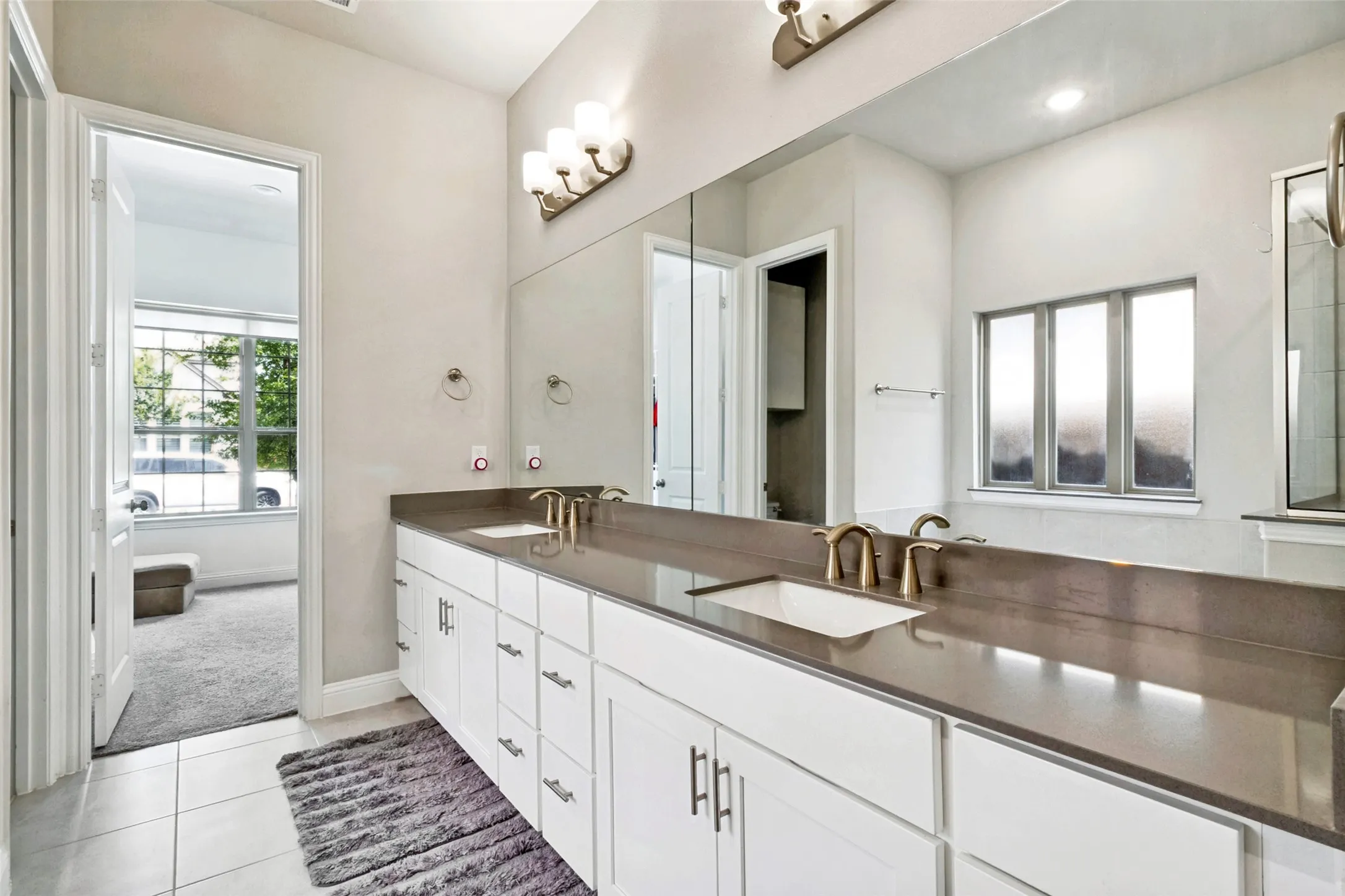 Single Family Residence For Sale in Dallas County , 12679 Royal Oaks Lane, Farmers Branch, Texas 75234, 5 Bedroom, 4 Bathroom, 2 Garage spaces, 3,879 Sqft, built in 2022, mls#21374340, Real Estate Agent in Farmers Branch, Homes For Sale in Dallas county, Homes For Sale in Farmers Branch, Realtor in Farmers Branch Texas, Real Estate Brokerage Independent Realty Texas, Luminita Cordes Realtor
