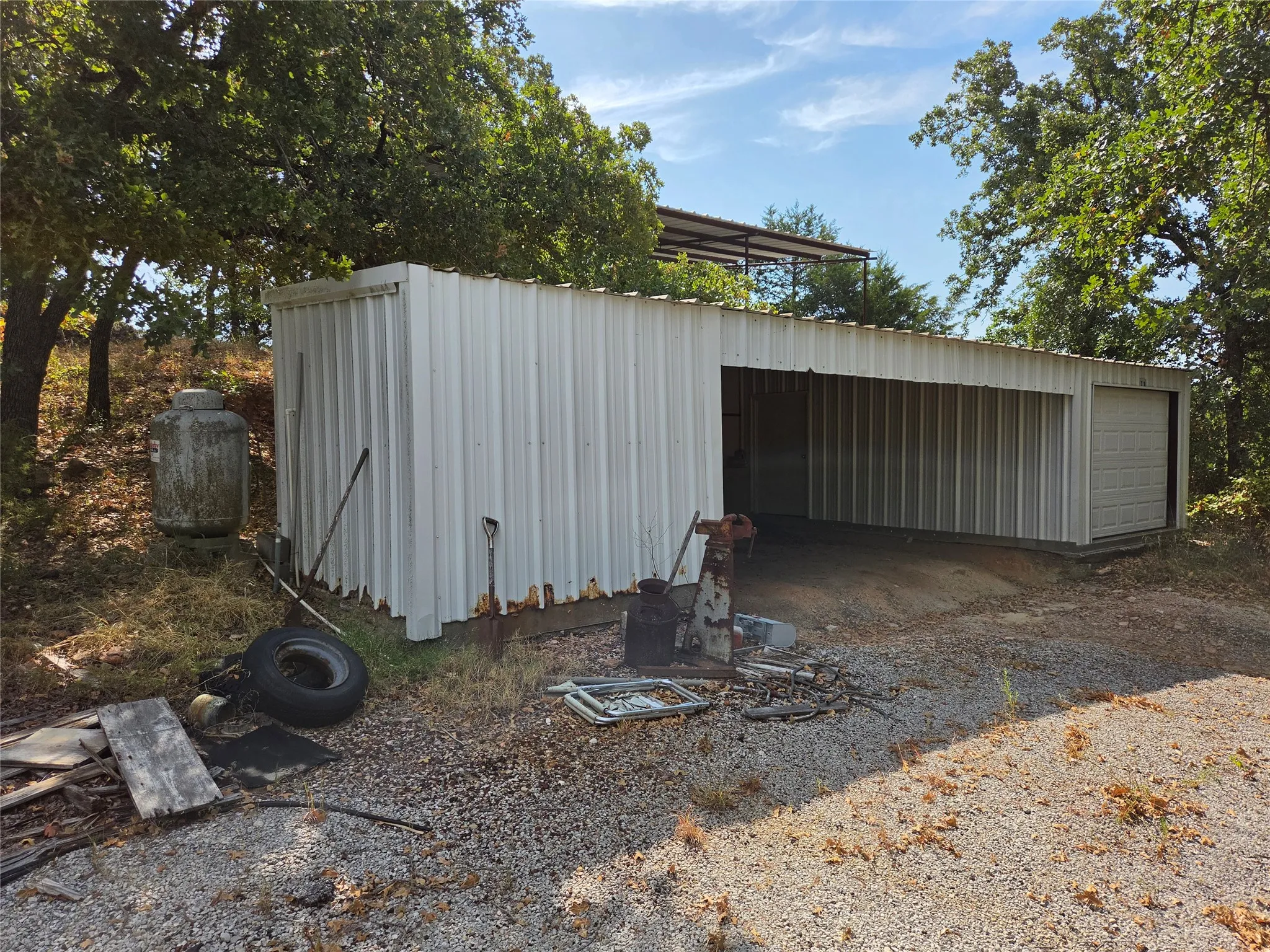 Single Family Residence For Sale in Montague County , 151 Michael Lane, St Jo, Texas 76265, 3 Bedroom, 2 Bathroom, 1 Garage spaces, 1,275 Sqft, built in 1987, mls#21369557, Real Estate Agent in St Jo, Homes For Sale in Montague county, Homes For Sale in St Jo, Realtor in St Jo Texas, Real Estate Brokerage Independent Realty Texas, Luminita Cordes Realtor