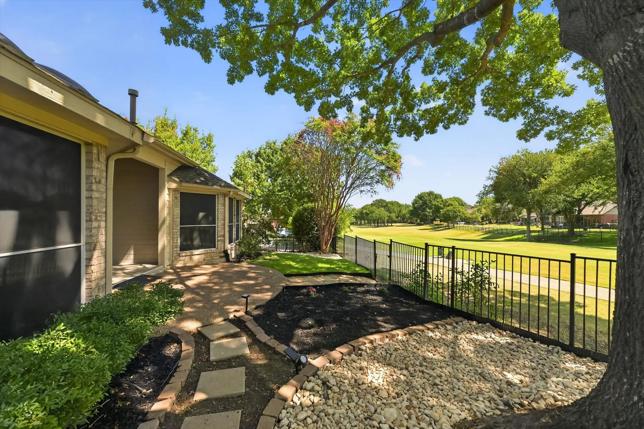 Single Family Residence For Rent in Collin County , 2937 Sunset Ridge, Mc Kinney, Texas 75072, 4 Bedroom, 3 Bathroom, 2 Garage spaces, 2,787 Sqft, built in 1996, mls#21374509, Real Estate Agent in Mc Kinney, Homes For Rent in Collin county, Homes For Rent in Mc Kinney, Realtor in Mc Kinney Texas, Real Estate Brokerage Independent Realty Texas, Luminita Cordes Realtor