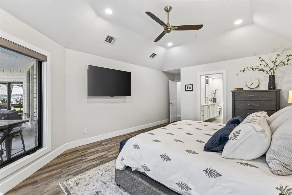 Single Family Residence For Sale in Smith County , 15740 Timberhill Drive, Flint, Texas 75762, 4 Bedroom, 3 Bathroom, 2 Garage spaces, 2,656 Sqft, built in 1992, mls#21374411, Real Estate Agent in Flint, Homes For Sale in Smith county, Homes For Sale in Flint, Realtor in Flint Texas, Real Estate Brokerage Independent Realty Texas, Luminita Cordes Realtor