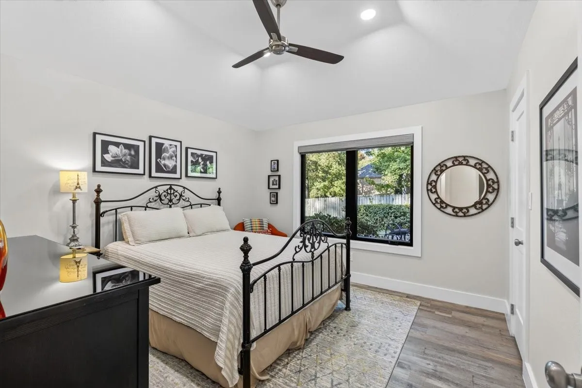 Single Family Residence For Sale in Smith County , 15740 Timberhill Drive, Flint, Texas 75762, 4 Bedroom, 3 Bathroom, 2 Garage spaces, 2,656 Sqft, built in 1992, mls#21374411, Real Estate Agent in Flint, Homes For Sale in Smith county, Homes For Sale in Flint, Realtor in Flint Texas, Real Estate Brokerage Independent Realty Texas, Luminita Cordes Realtor