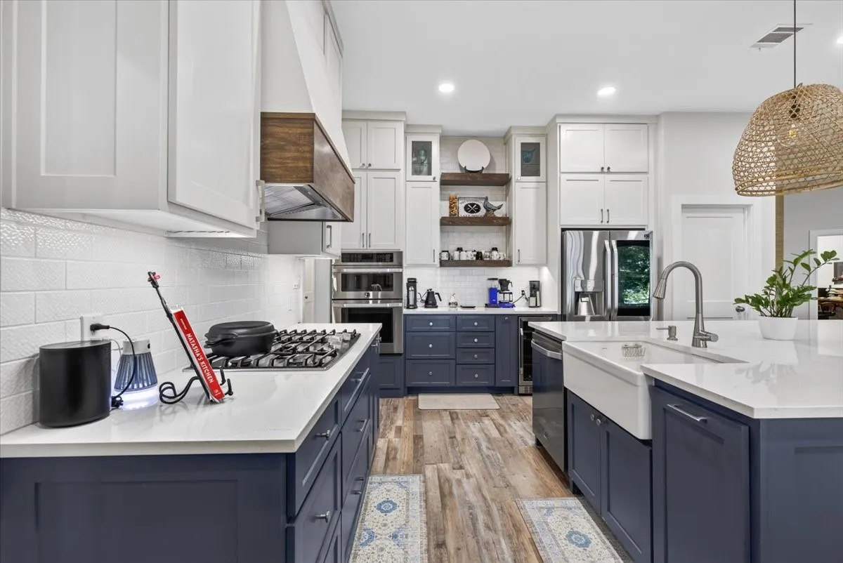 Single Family Residence For Sale in Smith County , 15740 Timberhill Drive, Flint, Texas 75762, 4 Bedroom, 3 Bathroom, 2 Garage spaces, 2,656 Sqft, built in 1992, mls#21374411, Real Estate Agent in Flint, Homes For Sale in Smith county, Homes For Sale in Flint, Realtor in Flint Texas, Real Estate Brokerage Independent Realty Texas, Luminita Cordes Realtor
