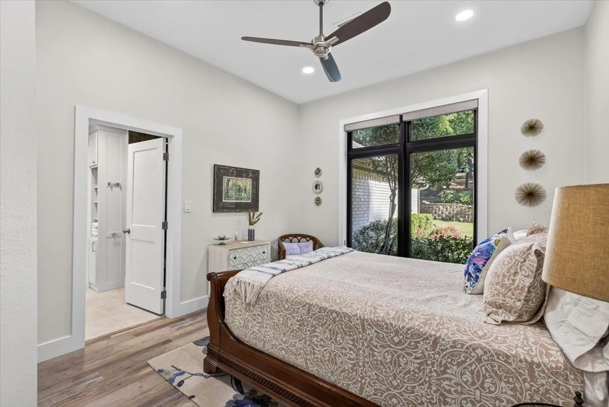 Single Family Residence For Sale in Smith County , 15740 Timberhill Drive, Flint, Texas 75762, 4 Bedroom, 3 Bathroom, 2 Garage spaces, 2,656 Sqft, built in 1992, mls#21374411, Real Estate Agent in Flint, Homes For Sale in Smith county, Homes For Sale in Flint, Realtor in Flint Texas, Real Estate Brokerage Independent Realty Texas, Luminita Cordes Realtor