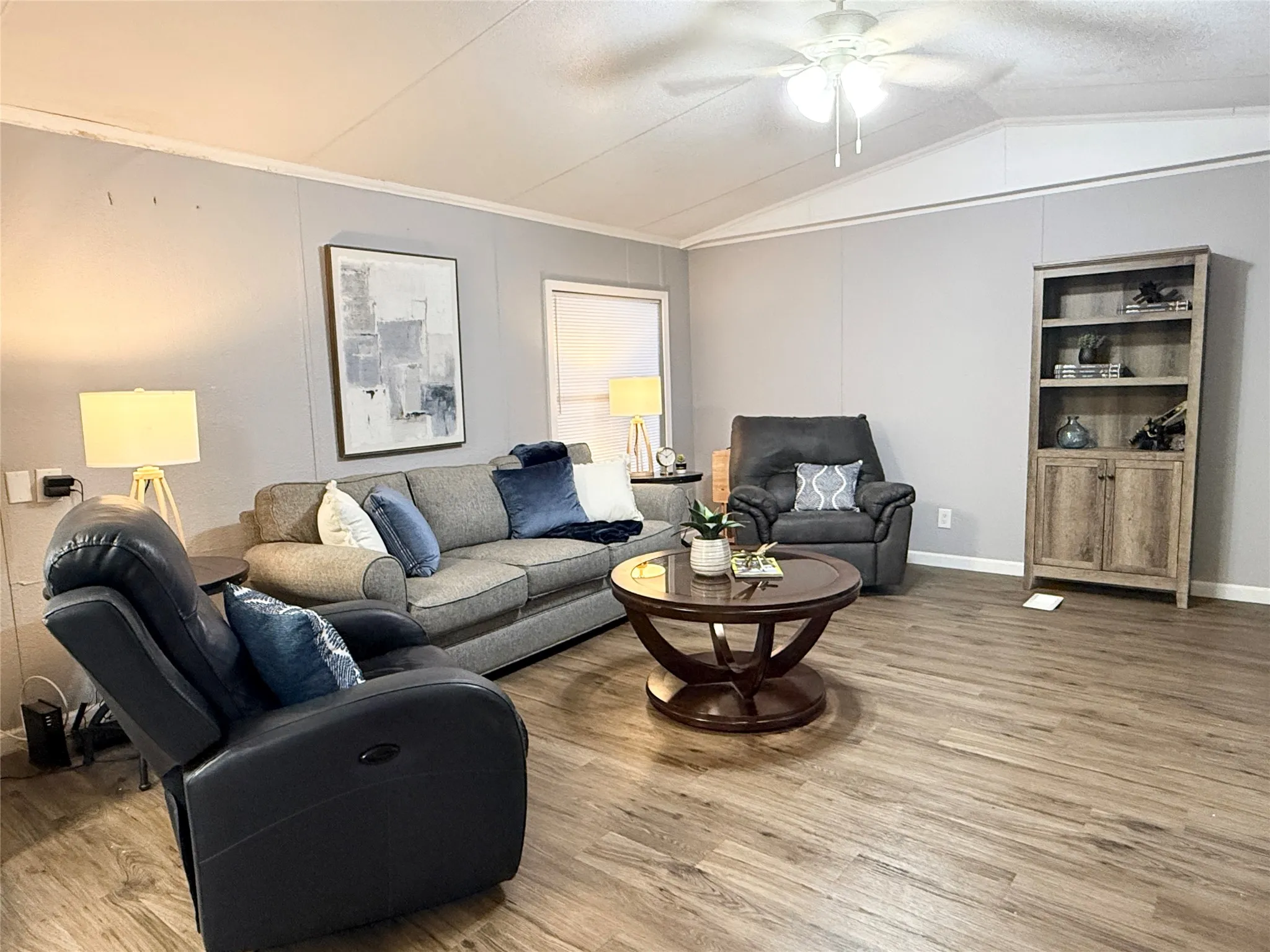 Mobile Home For Sale in Collin County , 2 Lucy, Wylie, Texas 75098, 3 Bedroom, 2 Bathroom, Garage spaces, 1,216 Sqft, built in 1994, mls#21371144, Real Estate Agent in Wylie, Homes For Sale in Collin county, Homes For Sale in Wylie, Realtor in Wylie Texas, Real Estate Brokerage Independent Realty Texas, Luminita Cordes Realtor
