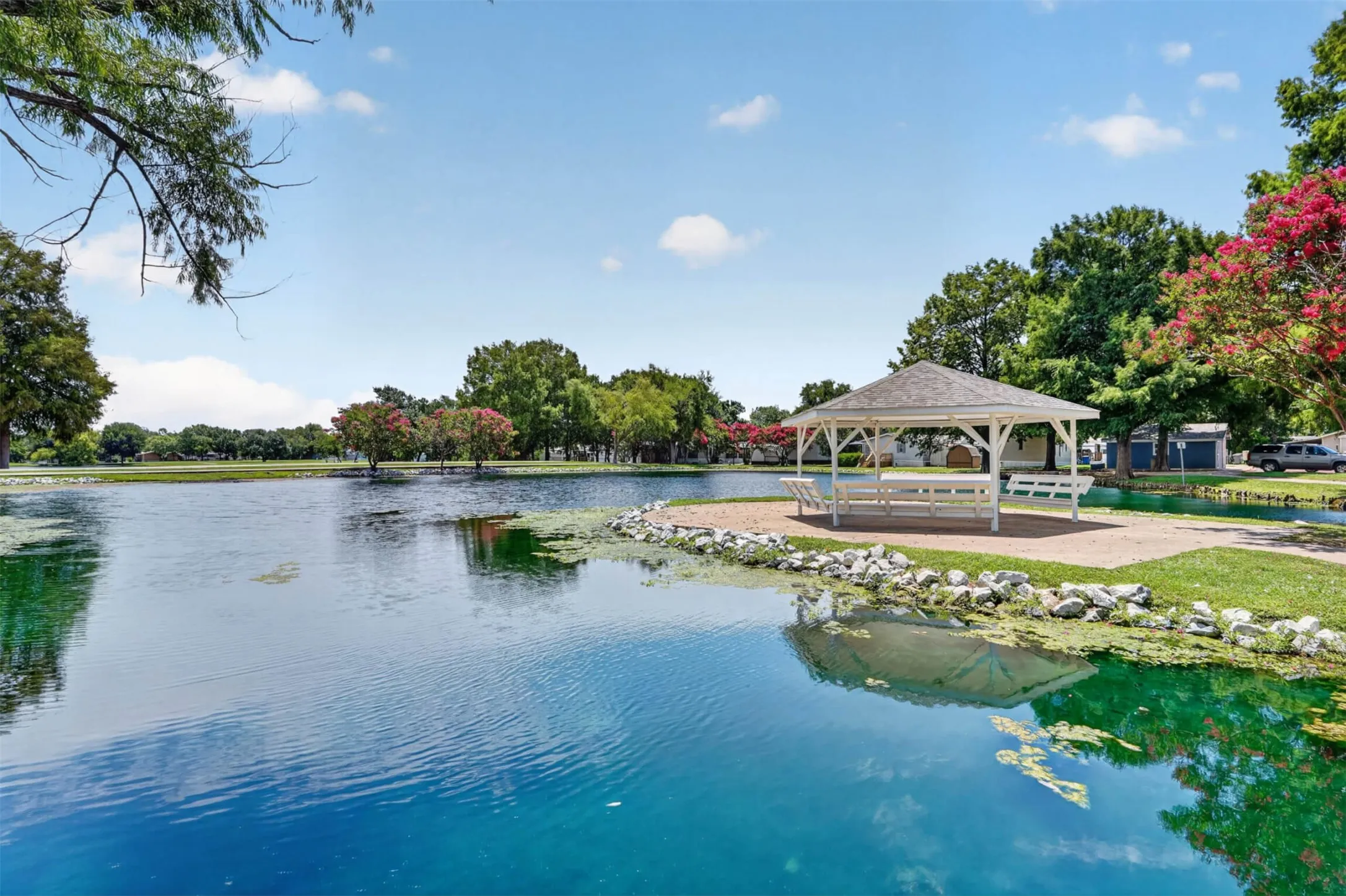 Mobile Home For Sale in Collin County , 2 Lucy, Wylie, Texas 75098, 3 Bedroom, 2 Bathroom, Garage spaces, 1,216 Sqft, built in 1994, mls#21371144, Real Estate Agent in Wylie, Homes For Sale in Collin county, Homes For Sale in Wylie, Realtor in Wylie Texas, Real Estate Brokerage Independent Realty Texas, Luminita Cordes Realtor