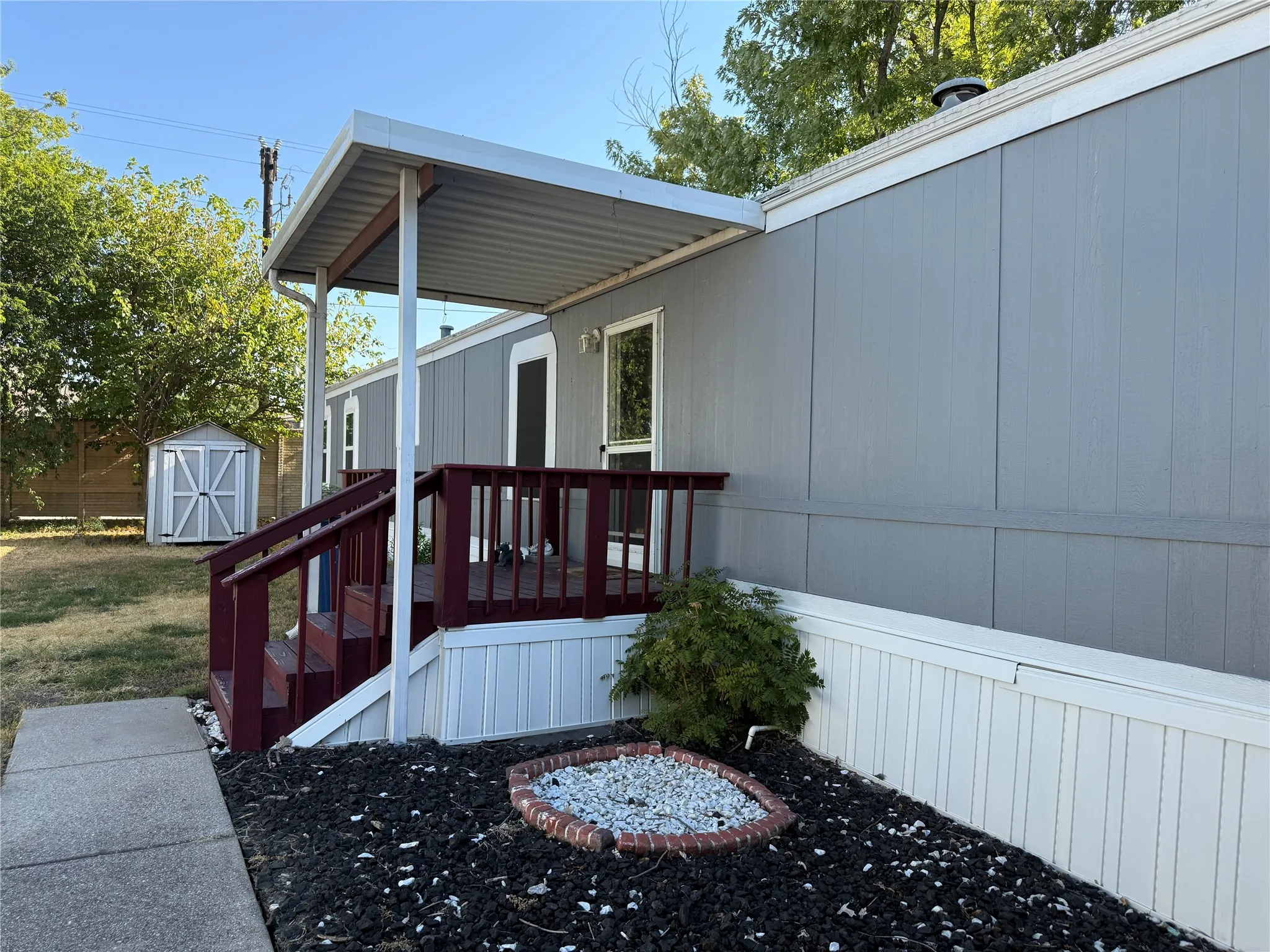 Mobile Home For Sale in Collin County , 2 Lucy, Wylie, Texas 75098, 3 Bedroom, 2 Bathroom, Garage spaces, 1,216 Sqft, built in 1994, mls#21371144, Real Estate Agent in Wylie, Homes For Sale in Collin county, Homes For Sale in Wylie, Realtor in Wylie Texas, Real Estate Brokerage Independent Realty Texas, Luminita Cordes Realtor