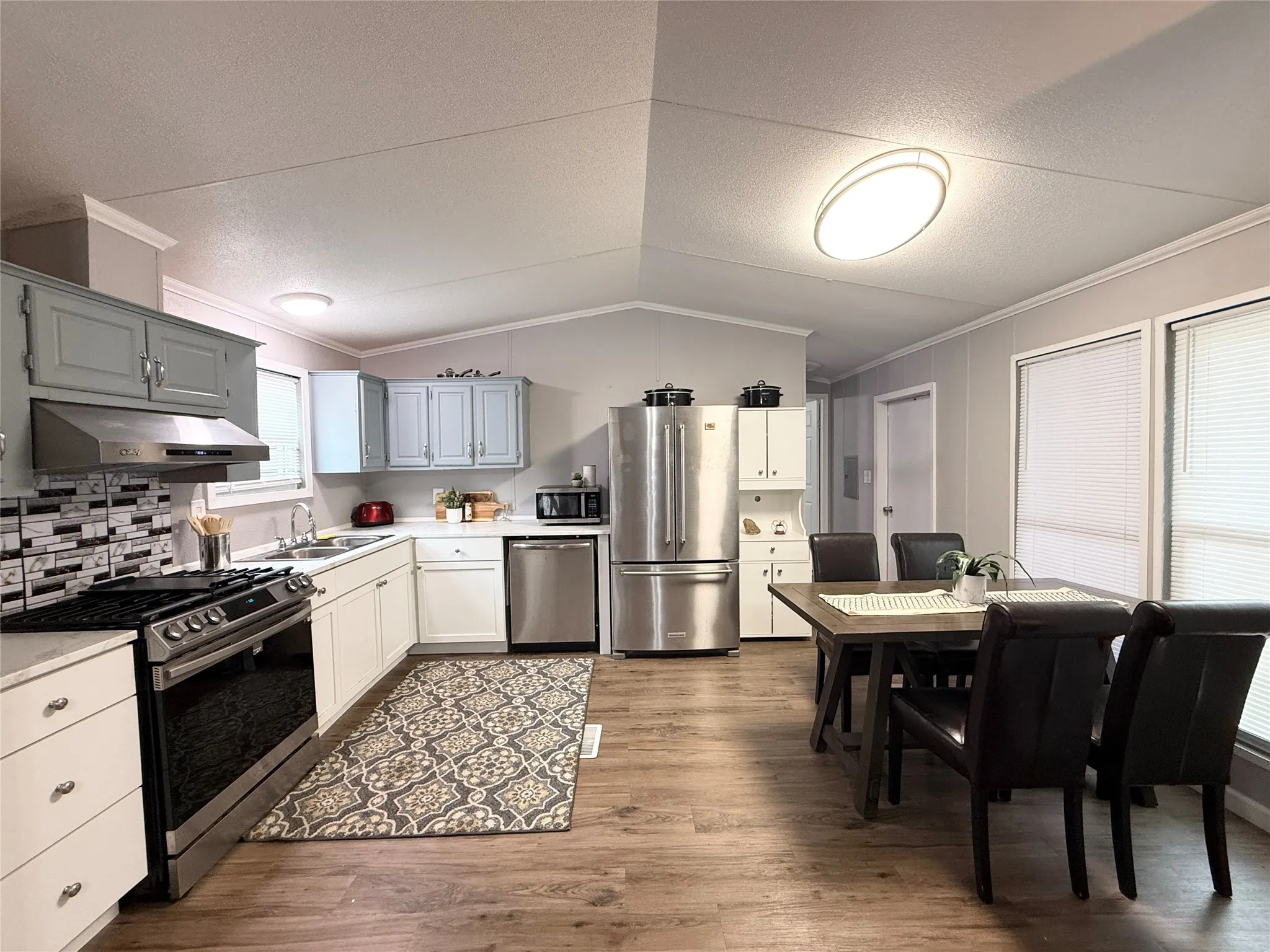 Mobile Home For Sale in Collin County , 2 Lucy, Wylie, Texas 75098, 3 Bedroom, 2 Bathroom, Garage spaces, 1,216 Sqft, built in 1994, mls#21371144, Real Estate Agent in Wylie, Homes For Sale in Collin county, Homes For Sale in Wylie, Realtor in Wylie Texas, Real Estate Brokerage Independent Realty Texas, Luminita Cordes Realtor