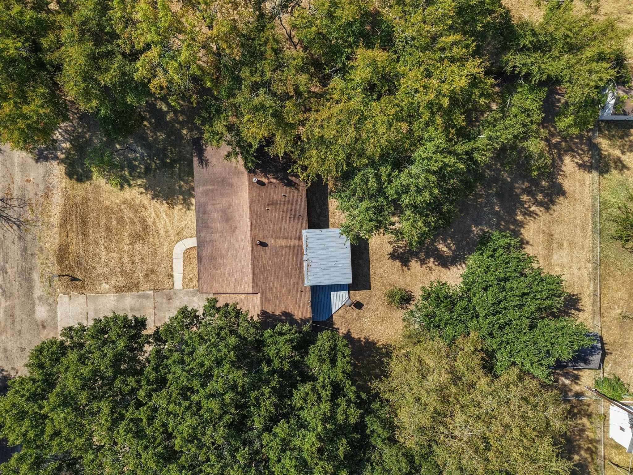 Single Family Residence For Sale in Freestone County , 825 Southwood, Fairfield, Texas 75840, 4 Bedroom, 2 Bathroom, Garage spaces, 1,400 Sqft, built in 1987, mls#21367193, Real Estate Agent in Fairfield, Homes For Sale in Freestone county, Homes For Sale in Fairfield, Realtor in Fairfield Texas, Real Estate Brokerage Independent Realty Texas, Luminita Cordes Realtor