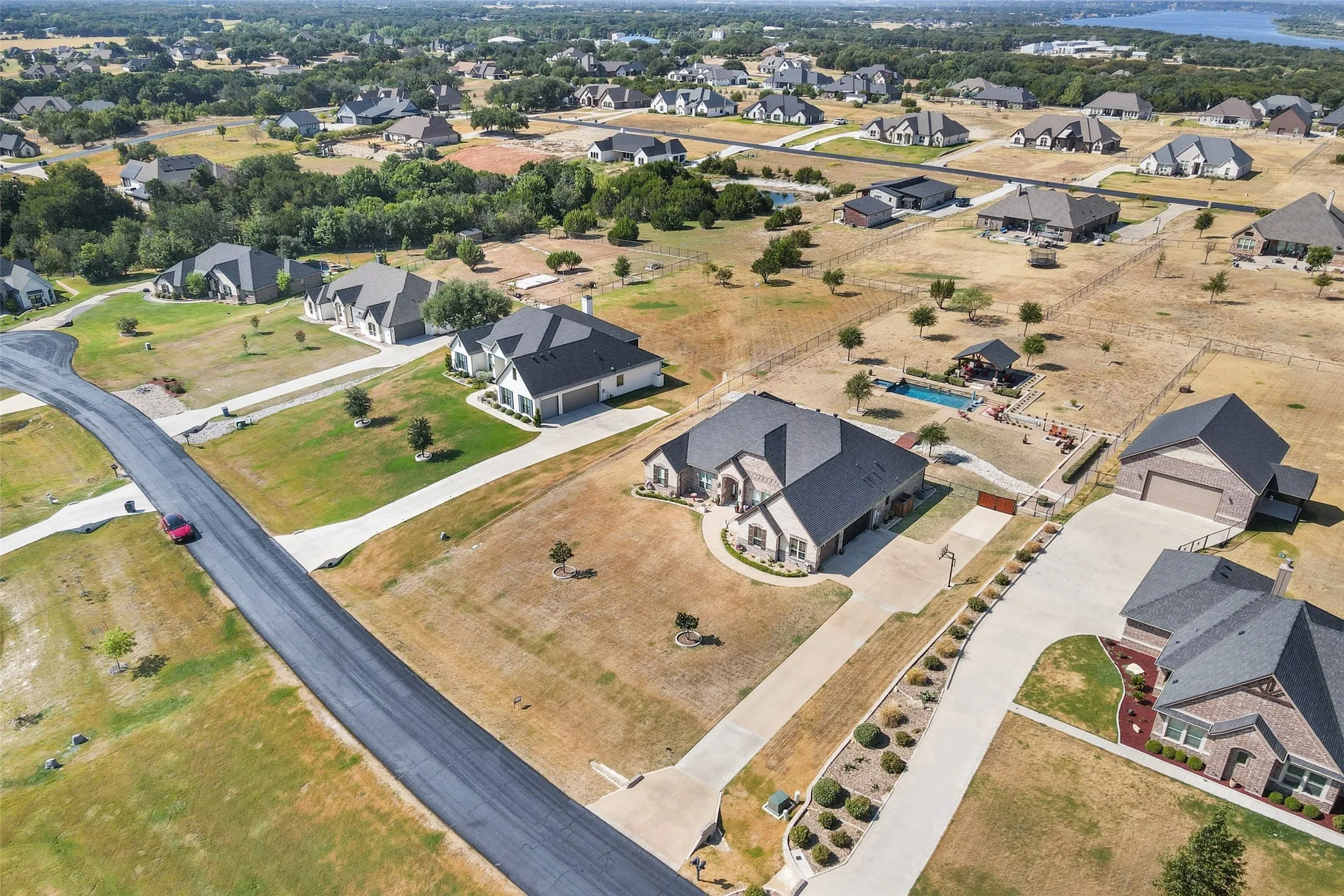 Single Family Residence For Sale in Hood County , 329 Kenyon Court, Granbury, Texas 76049, 5 Bedroom, 3 Bathroom, 3 Garage spaces, 3,070 Sqft, built in 2018, mls#21374515, Real Estate Agent in Granbury, Homes For Sale in Hood county, Homes For Sale in Granbury, Realtor in Granbury Texas, Real Estate Brokerage Independent Realty Texas, Luminita Cordes Realtor