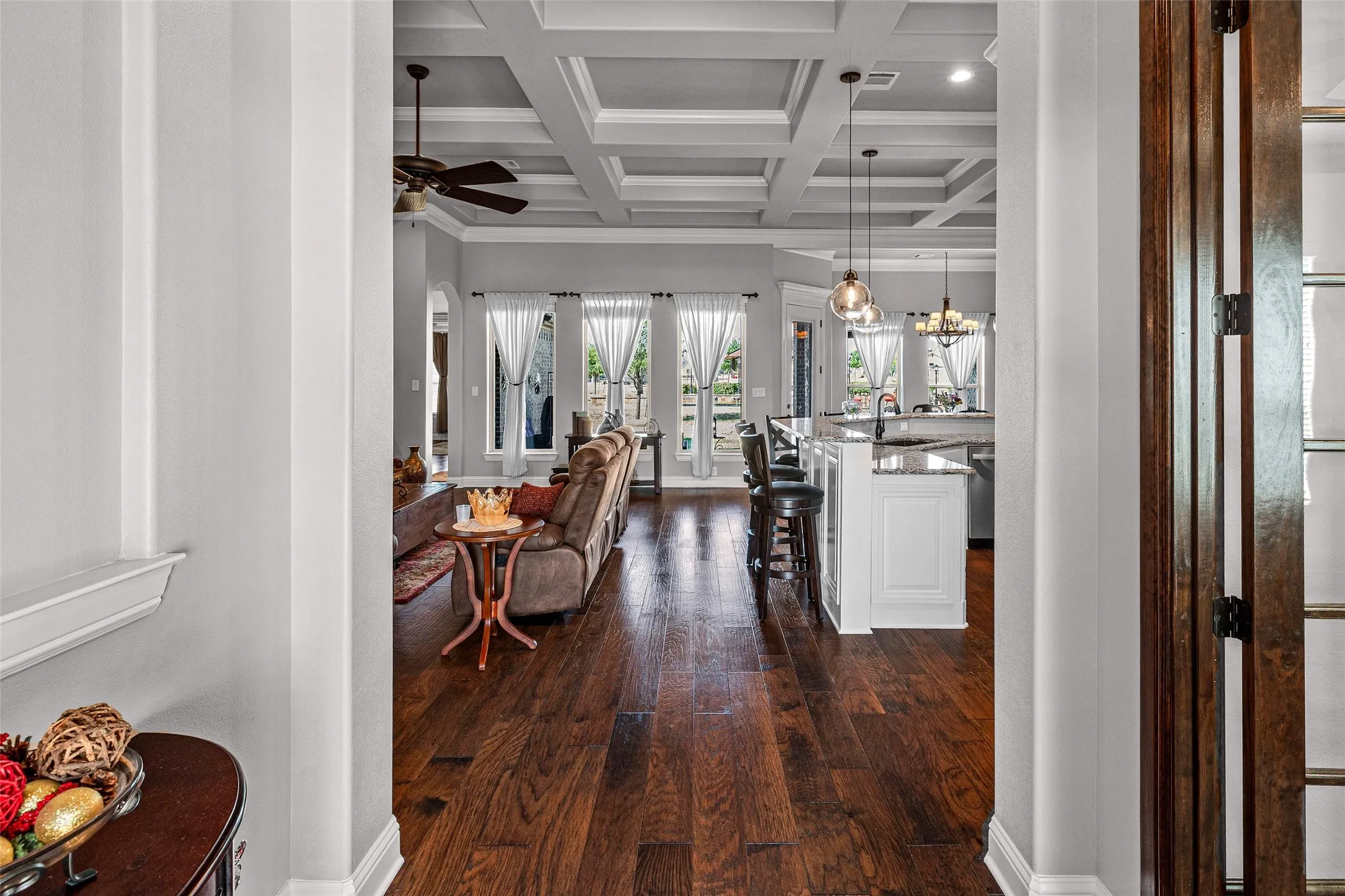 Single Family Residence For Sale in Hood County , 329 Kenyon Court, Granbury, Texas 76049, 5 Bedroom, 3 Bathroom, 3 Garage spaces, 3,070 Sqft, built in 2018, mls#21374515, Real Estate Agent in Granbury, Homes For Sale in Hood county, Homes For Sale in Granbury, Realtor in Granbury Texas, Real Estate Brokerage Independent Realty Texas, Luminita Cordes Realtor