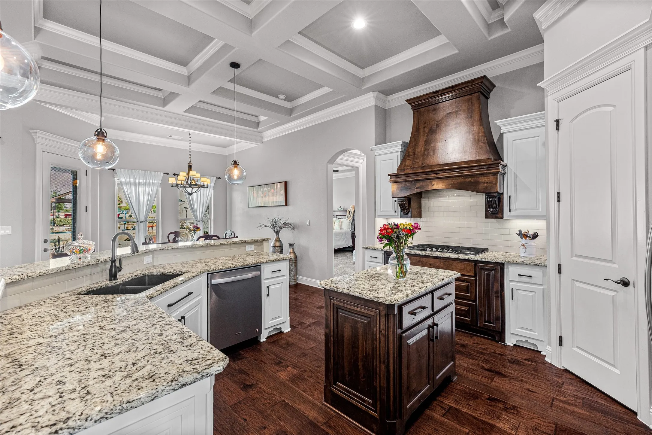 Single Family Residence For Sale in Hood County , 329 Kenyon Court, Granbury, Texas 76049, 5 Bedroom, 3 Bathroom, 3 Garage spaces, 3,070 Sqft, built in 2018, mls#21374515, Real Estate Agent in Granbury, Homes For Sale in Hood county, Homes For Sale in Granbury, Realtor in Granbury Texas, Real Estate Brokerage Independent Realty Texas, Luminita Cordes Realtor