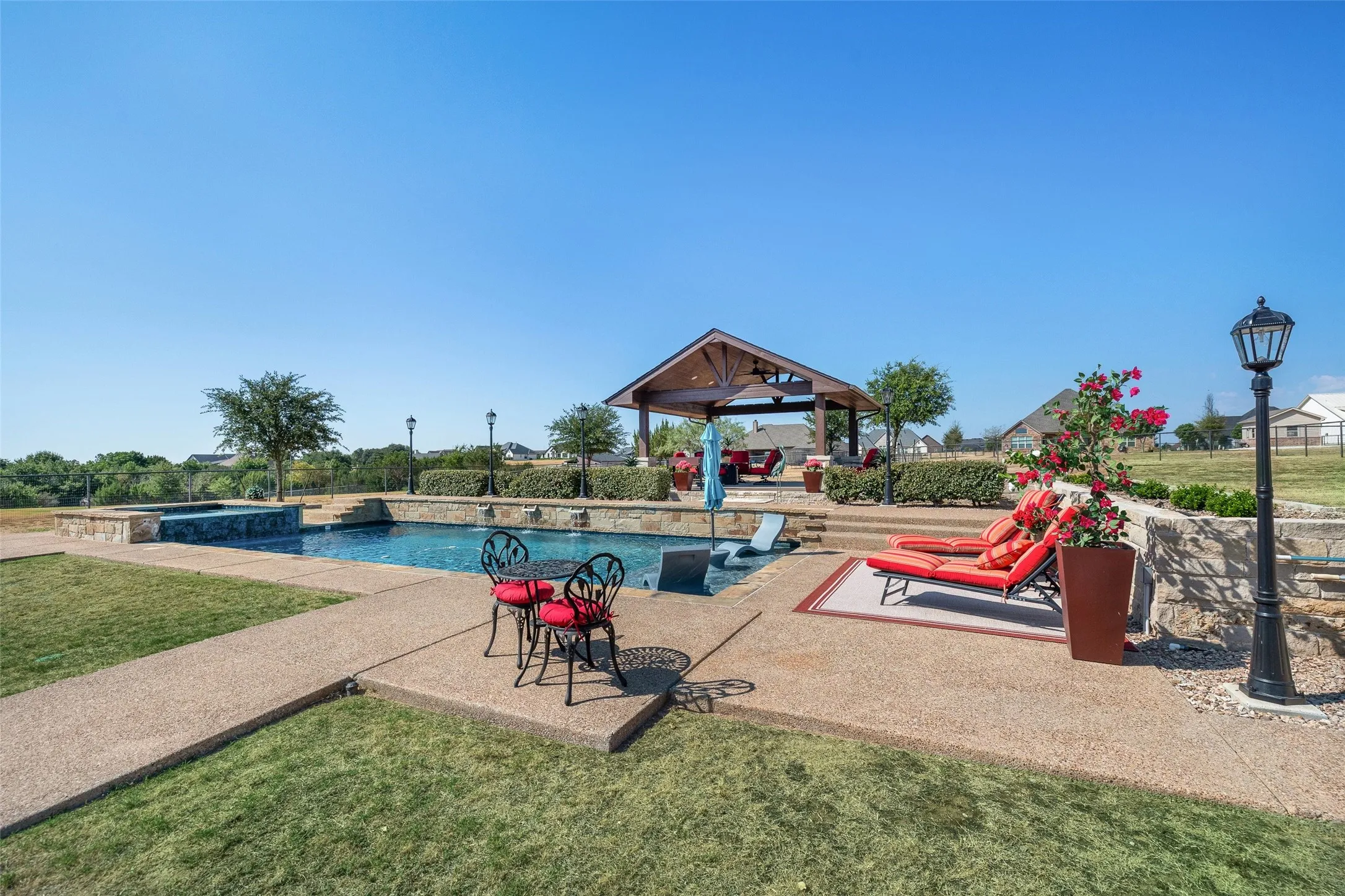 Single Family Residence For Sale in Hood County , 329 Kenyon Court, Granbury, Texas 76049, 5 Bedroom, 3 Bathroom, 3 Garage spaces, 3,070 Sqft, built in 2018, mls#21374515, Real Estate Agent in Granbury, Homes For Sale in Hood county, Homes For Sale in Granbury, Realtor in Granbury Texas, Real Estate Brokerage Independent Realty Texas, Luminita Cordes Realtor