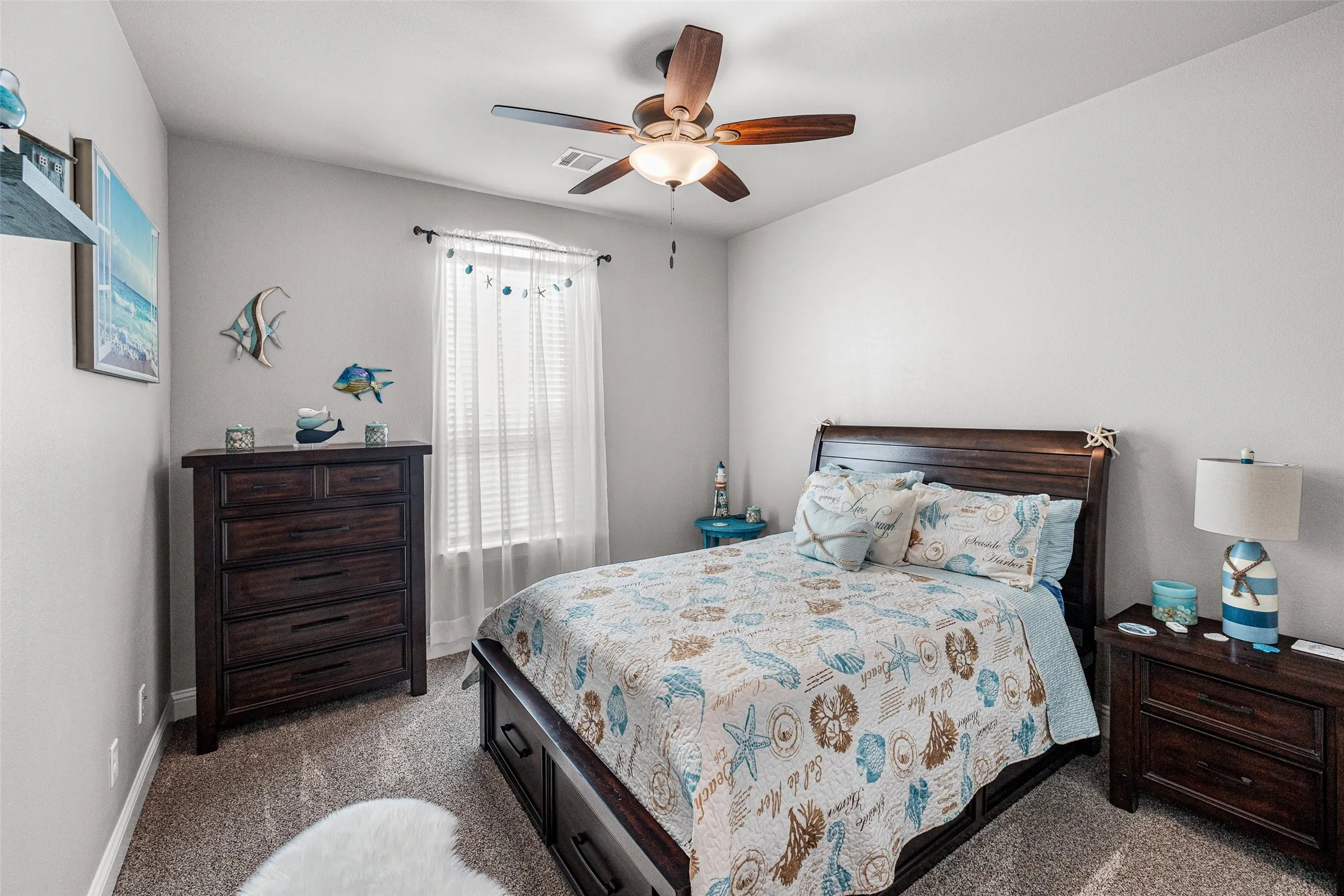 Single Family Residence For Sale in Hood County , 329 Kenyon Court, Granbury, Texas 76049, 5 Bedroom, 3 Bathroom, 3 Garage spaces, 3,070 Sqft, built in 2018, mls#21374515, Real Estate Agent in Granbury, Homes For Sale in Hood county, Homes For Sale in Granbury, Realtor in Granbury Texas, Real Estate Brokerage Independent Realty Texas, Luminita Cordes Realtor
