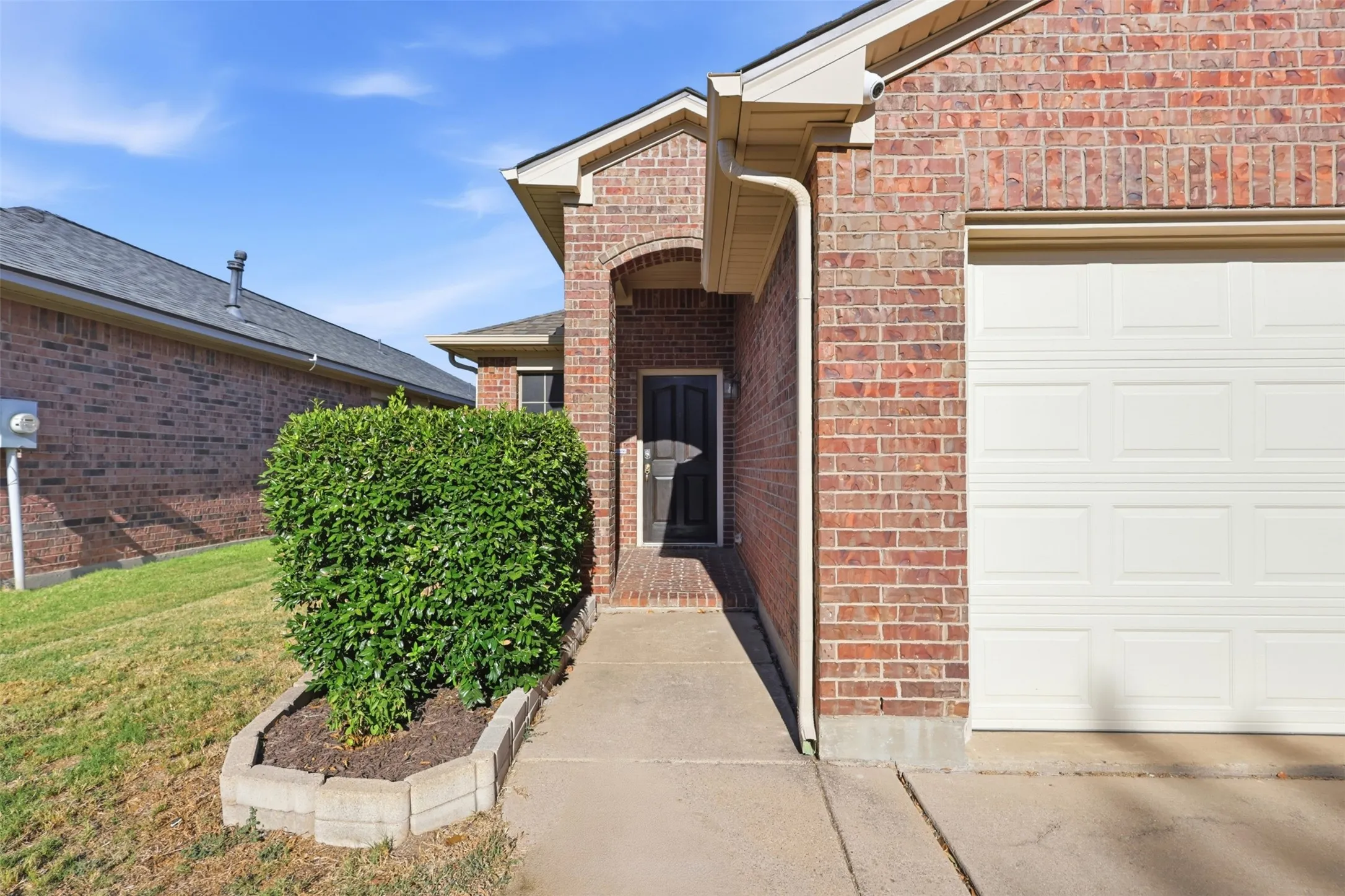 Single Family Residence For Rent in Tarrant County , 5412 Austin Ridge Drive, Fort Worth, Texas 76179, 3 Bedroom, 2 Bathroom, 2 Garage spaces, 1,400 Sqft, built in 2008, mls#21374525, Real Estate Agent in Fort Worth, Homes For Rent in Tarrant county, Homes For Rent in Fort Worth, Realtor in Fort Worth Texas, Real Estate Brokerage Independent Realty Texas, Luminita Cordes Realtor