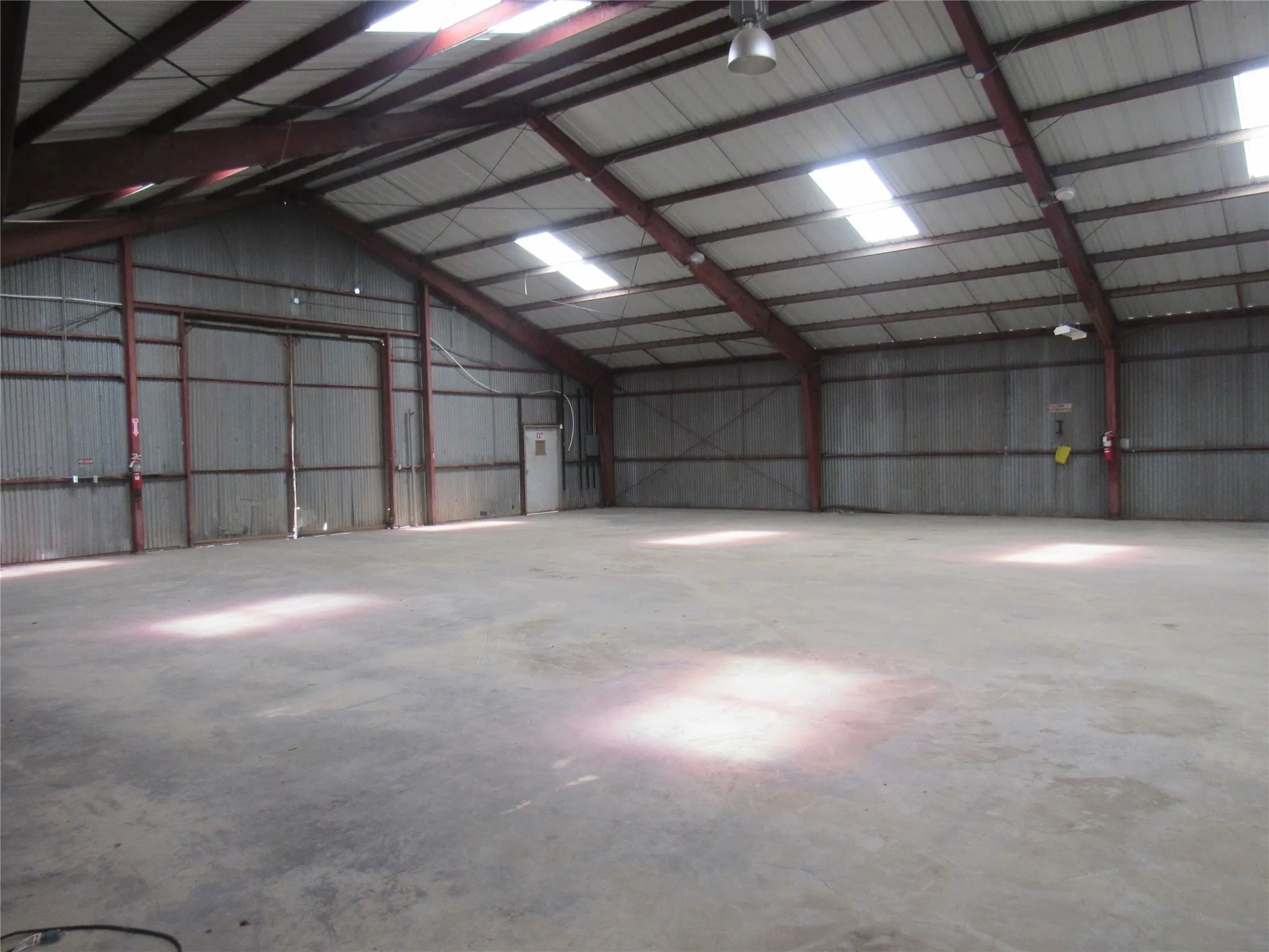 Warehouse For Rent in Grayson County , 1715 N Grand Avenue, Sherman, Texas 75090, 0, 0, Garage spaces, 0 Sqft, built in 1956, mls#21371832, Real Estate Agent in Sherman, Homes For Rent in Grayson county, Homes For Rent in Sherman, Realtor in Sherman Texas, Real Estate Brokerage Independent Realty Texas, Luminita Cordes Realtor
