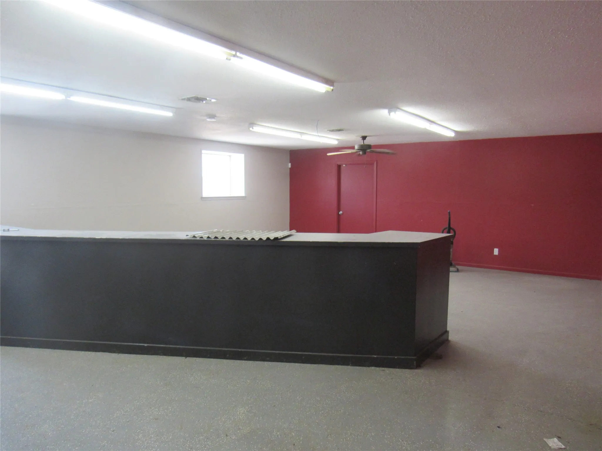 Warehouse For Rent in Grayson County , 1715 N Grand Avenue, Sherman, Texas 75090, 0, 0, Garage spaces, 0 Sqft, built in 1956, mls#21371832, Real Estate Agent in Sherman, Homes For Rent in Grayson county, Homes For Rent in Sherman, Realtor in Sherman Texas, Real Estate Brokerage Independent Realty Texas, Luminita Cordes Realtor