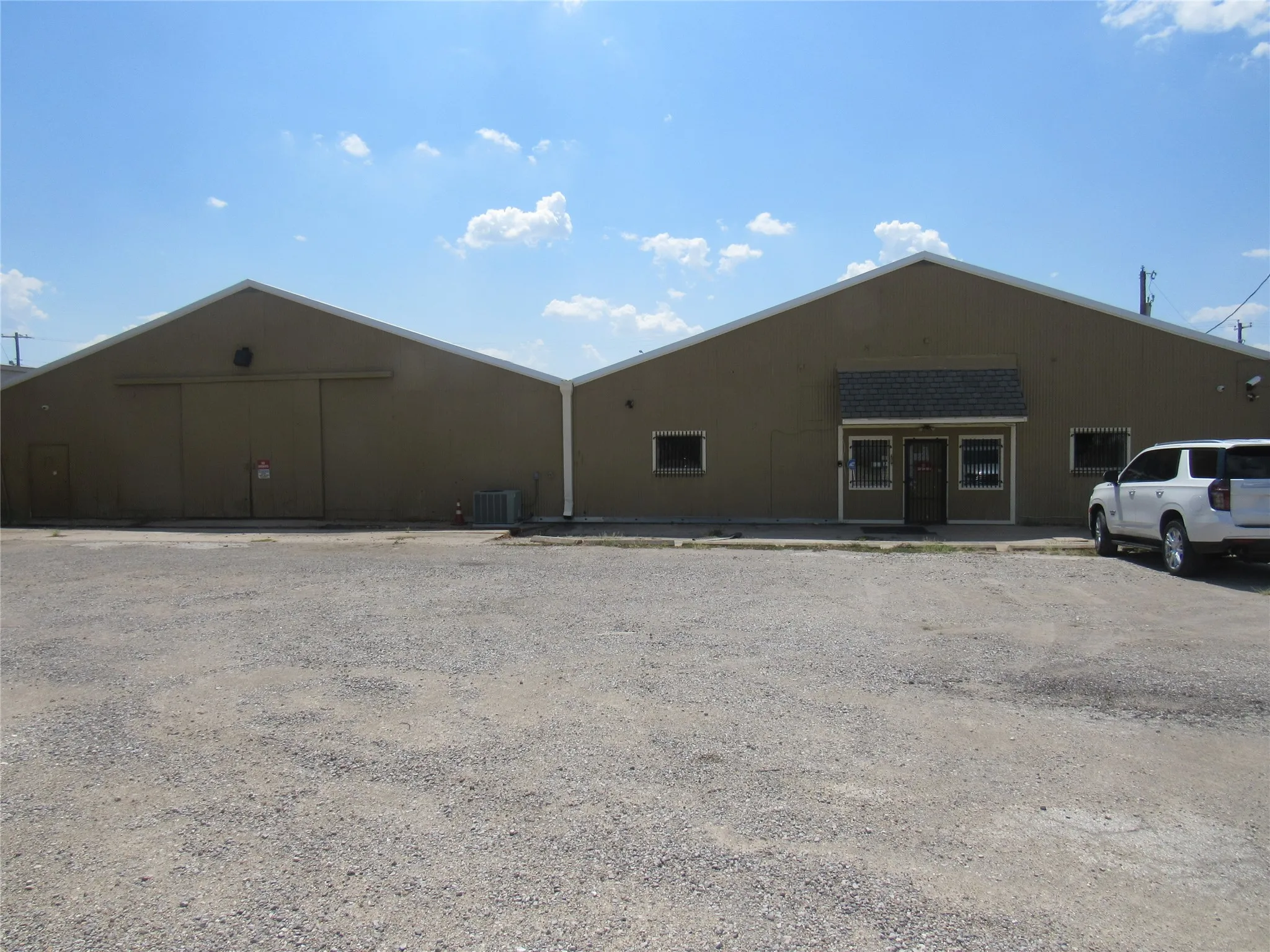 Warehouse For Rent in Grayson County , 1715 N Grand Avenue, Sherman, Texas 75090, 0, 0, Garage spaces, 0 Sqft, built in 1956, mls#21371832, Real Estate Agent in Sherman, Homes For Rent in Grayson county, Homes For Rent in Sherman, Realtor in Sherman Texas, Real Estate Brokerage Independent Realty Texas, Luminita Cordes Realtor