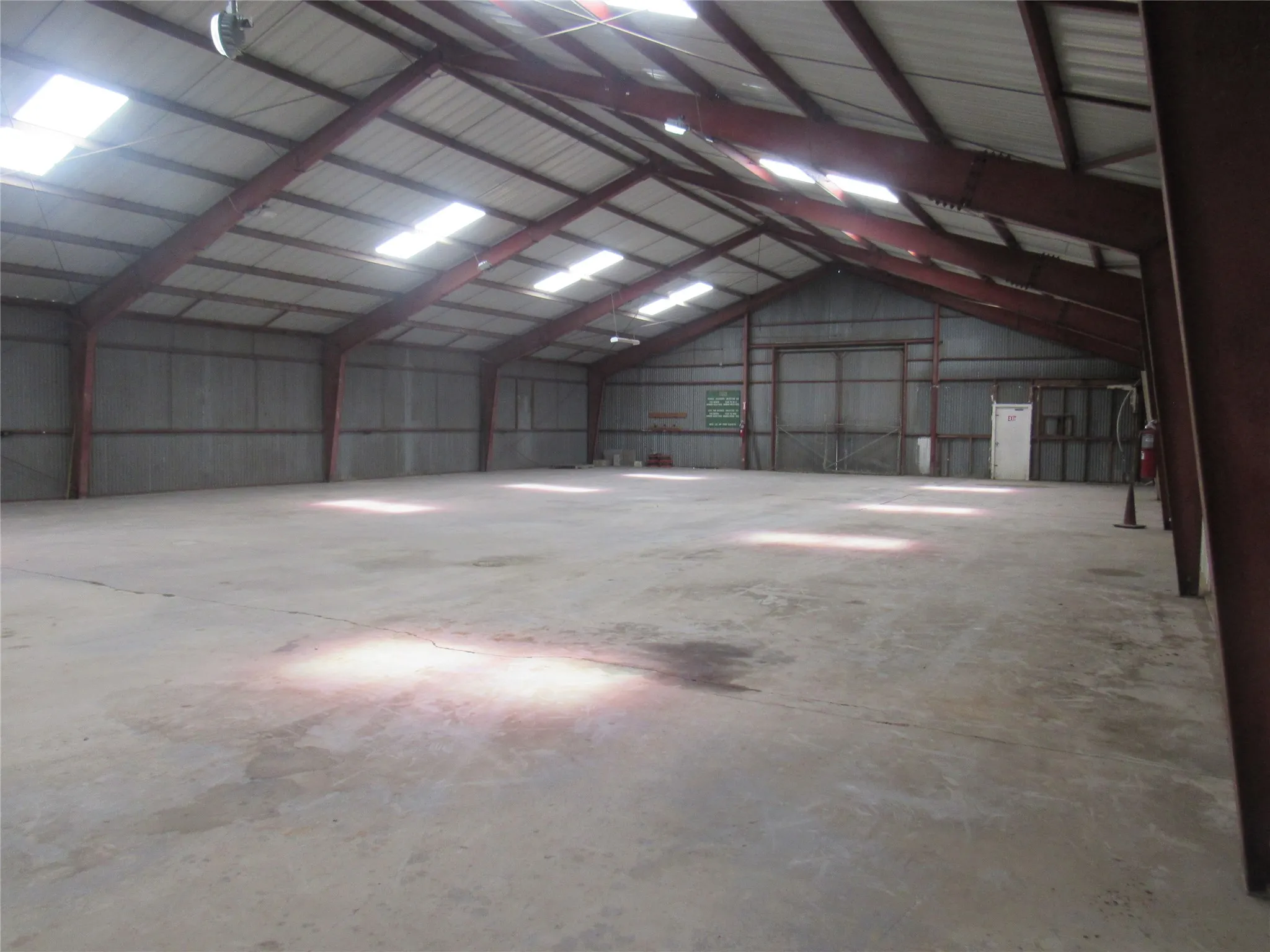 Warehouse For Rent in Grayson County , 1715 N Grand Avenue, Sherman, Texas 75090, 0, 0, Garage spaces, 0 Sqft, built in 1956, mls#21371832, Real Estate Agent in Sherman, Homes For Rent in Grayson county, Homes For Rent in Sherman, Realtor in Sherman Texas, Real Estate Brokerage Independent Realty Texas, Luminita Cordes Realtor