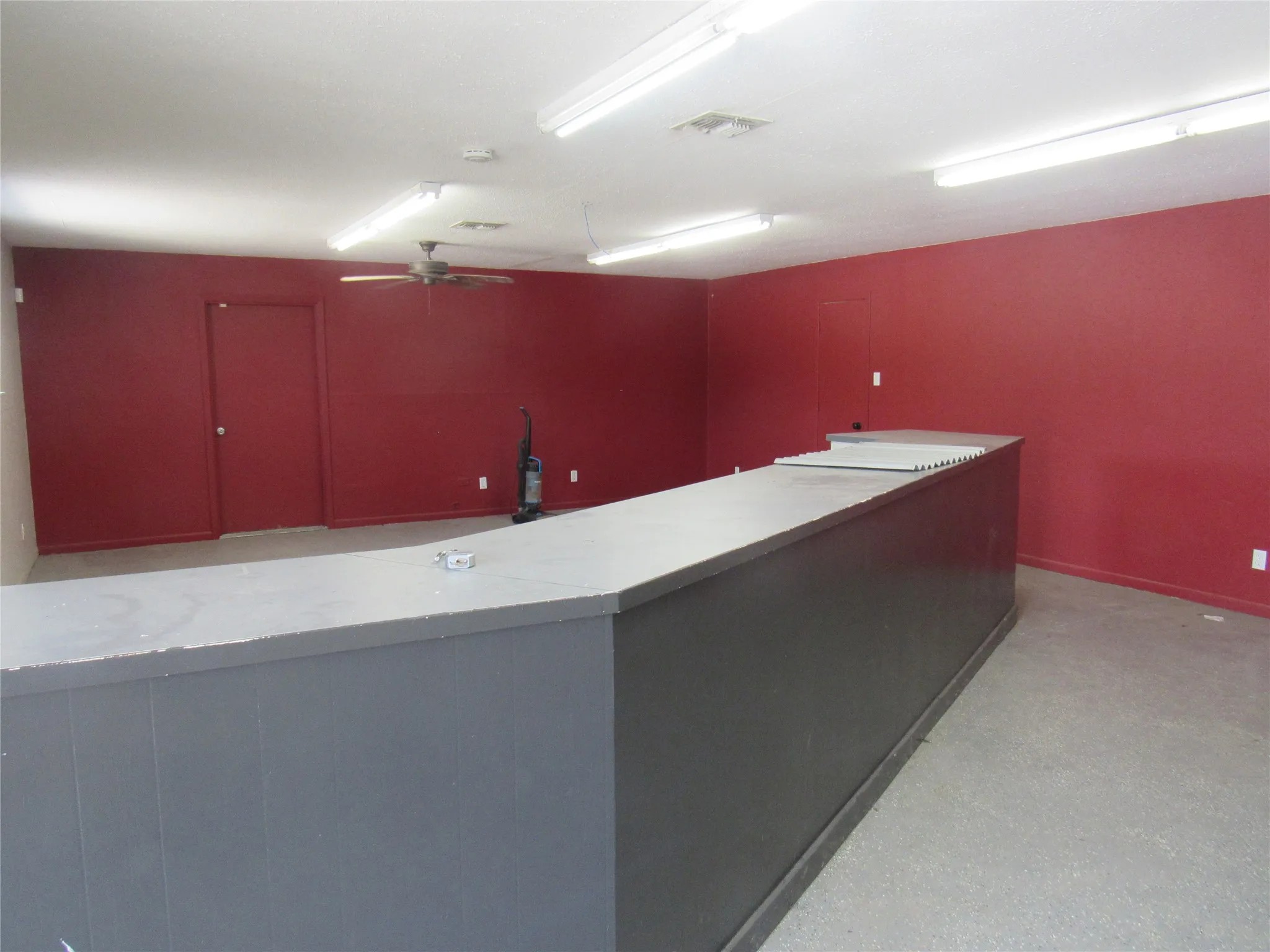 Warehouse For Rent in Grayson County , 1715 N Grand Avenue, Sherman, Texas 75090, 0, 0, Garage spaces, 0 Sqft, built in 1956, mls#21371832, Real Estate Agent in Sherman, Homes For Rent in Grayson county, Homes For Rent in Sherman, Realtor in Sherman Texas, Real Estate Brokerage Independent Realty Texas, Luminita Cordes Realtor