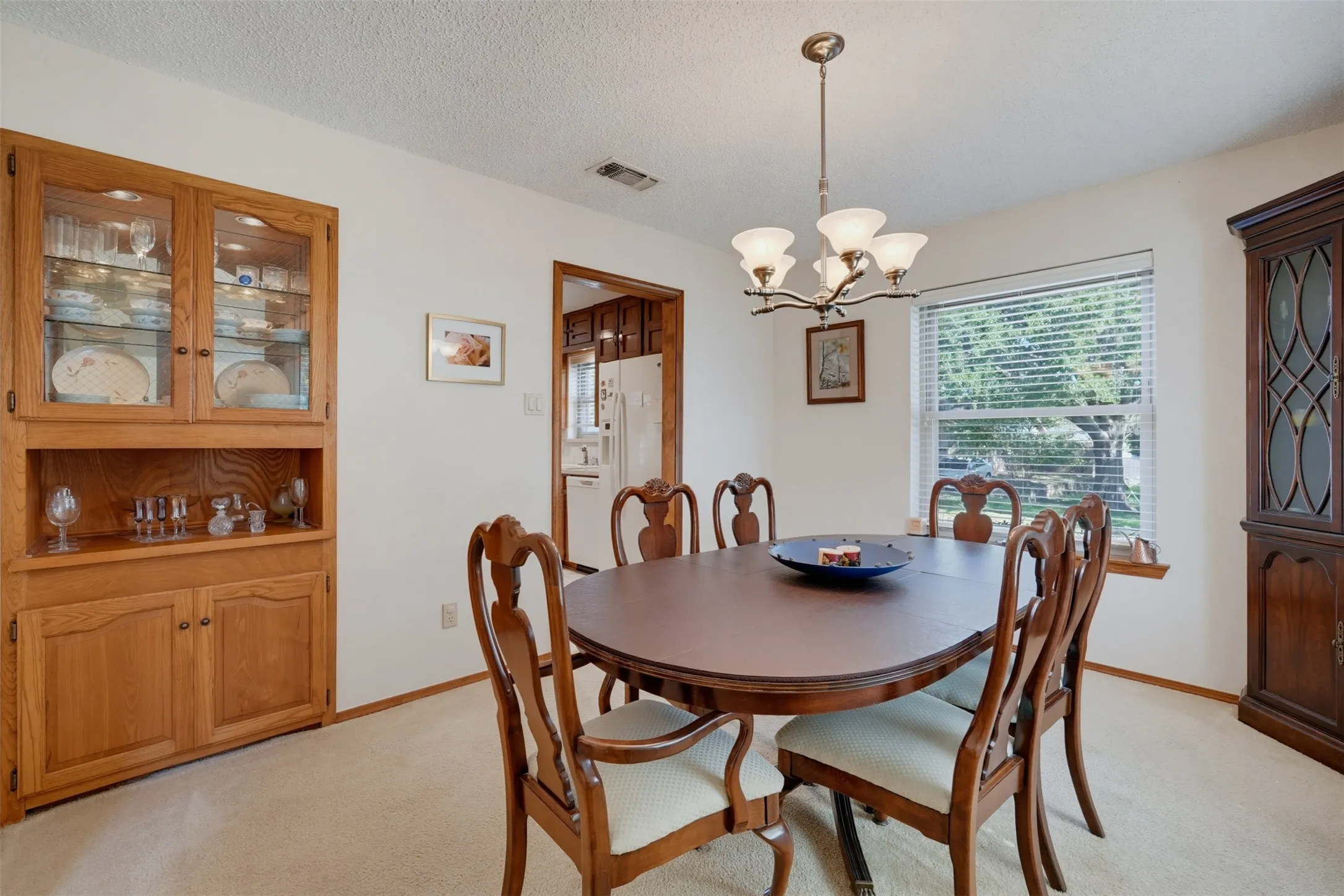 Single Family Residence For Sale in Tarrant County , 3824 Fox Hollow Drive, Bedford, Texas 76021, 3 Bedroom, 2 Bathroom, 2 Garage spaces, 1,720 Sqft, built in 1978, mls#21374290, Real Estate Agent in Bedford, Homes For Sale in Tarrant county, Homes For Sale in Bedford, Realtor in Bedford Texas, Real Estate Brokerage Independent Realty Texas, Luminita Cordes Realtor