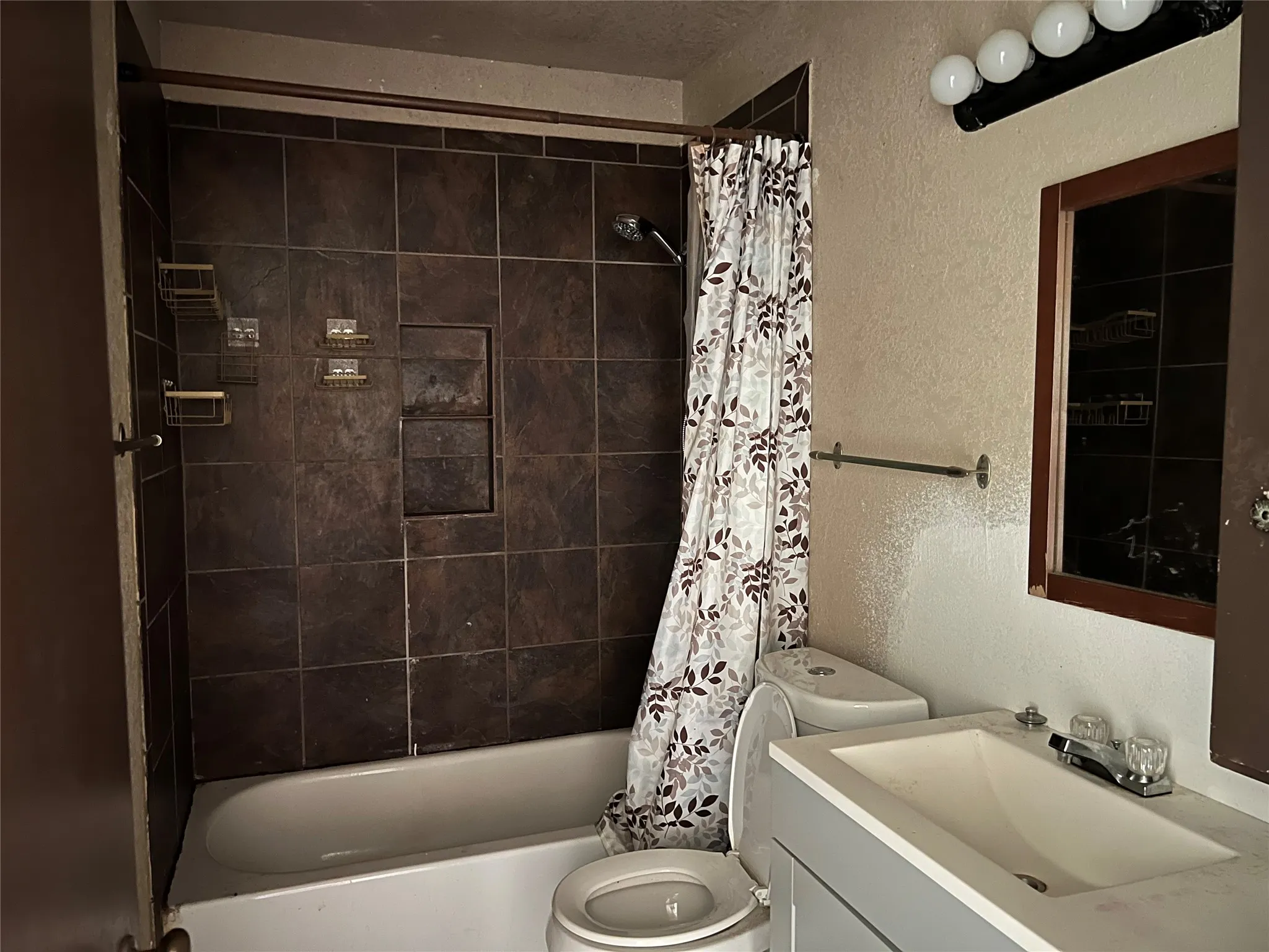 Single Family Residence For Sale in Wichita County , 4306 Barnett Drive, Wichita Falls, Texas 76308, 3 Bedroom, 1 Bathroom, 1 Garage spaces, 998 Sqft, built in 1965, mls#21374536, Real Estate Agent in Wichita Falls, Homes For Sale in Wichita county, Homes For Sale in Wichita Falls, Realtor in Wichita Falls Texas, Real Estate Brokerage Independent Realty Texas, Luminita Cordes Realtor
