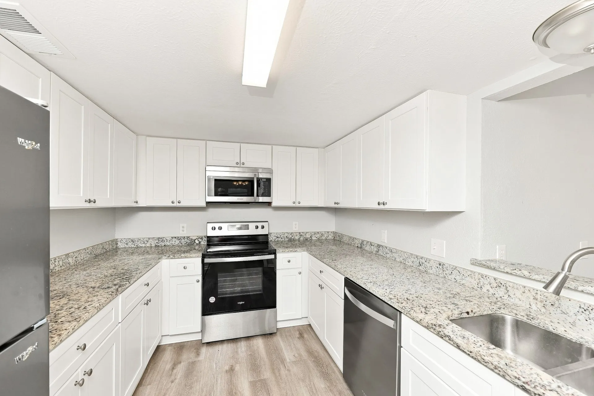 Single Family Residence For Rent in Dallas County , 422 Ash Lane, Lancaster, Texas 75146, 3 Bedroom, 2 Bathroom, Garage spaces, 1,651 Sqft, built in 1982, mls#21374545, Real Estate Agent in Lancaster, Homes For Rent in Dallas county, Homes For Rent in Lancaster, Realtor in Lancaster Texas, Real Estate Brokerage Independent Realty Texas, Luminita Cordes Realtor