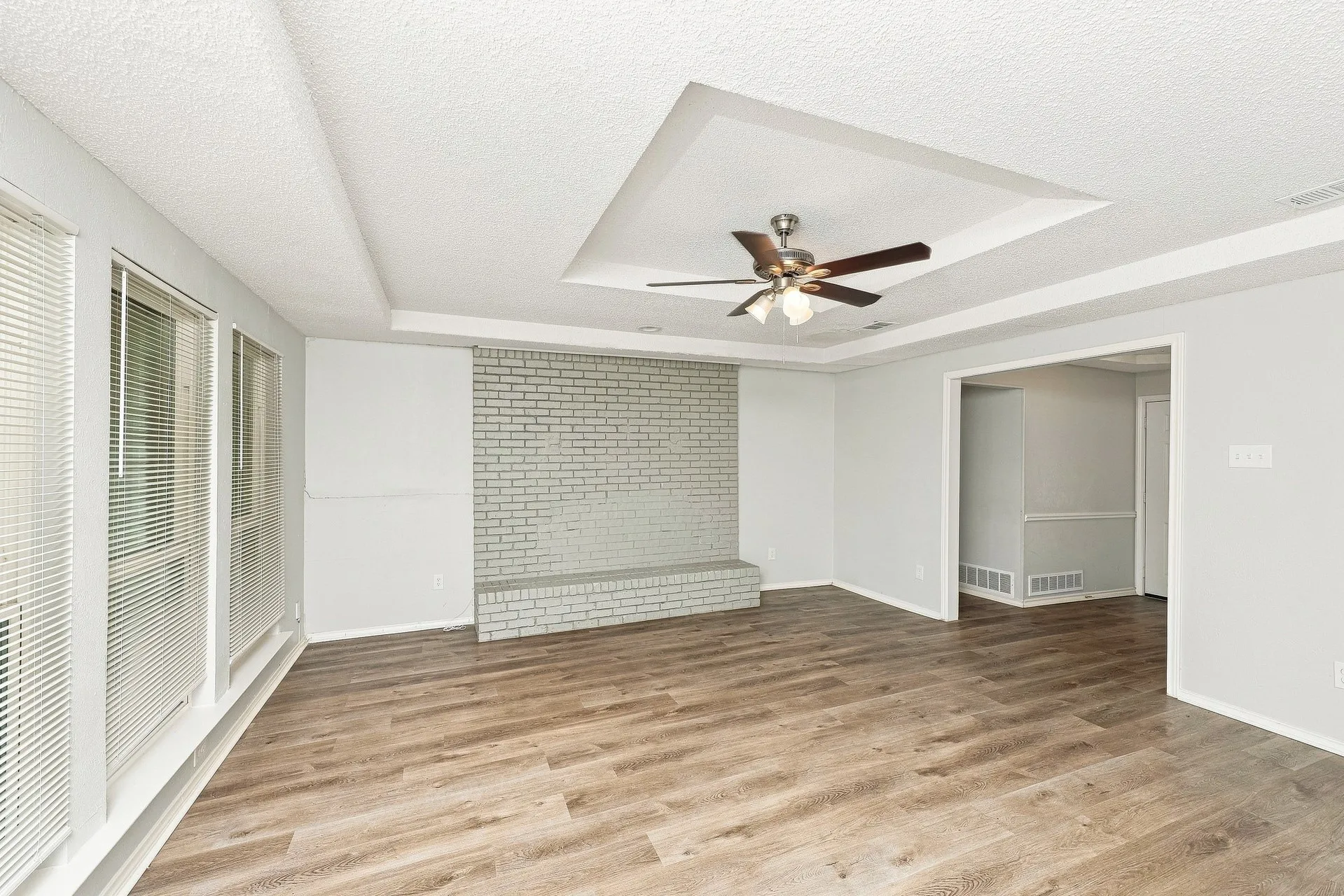 Single Family Residence For Rent in Dallas County , 422 Ash Lane, Lancaster, Texas 75146, 3 Bedroom, 2 Bathroom, Garage spaces, 1,651 Sqft, built in 1982, mls#21374545, Real Estate Agent in Lancaster, Homes For Rent in Dallas county, Homes For Rent in Lancaster, Realtor in Lancaster Texas, Real Estate Brokerage Independent Realty Texas, Luminita Cordes Realtor