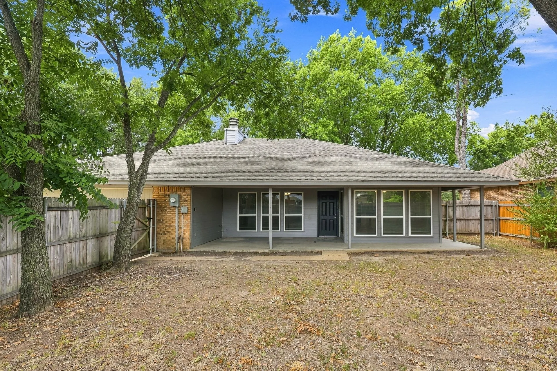 Single Family Residence For Rent in Dallas County , 422 Ash Lane, Lancaster, Texas 75146, 3 Bedroom, 2 Bathroom, Garage spaces, 1,651 Sqft, built in 1982, mls#21374545, Real Estate Agent in Lancaster, Homes For Rent in Dallas county, Homes For Rent in Lancaster, Realtor in Lancaster Texas, Real Estate Brokerage Independent Realty Texas, Luminita Cordes Realtor