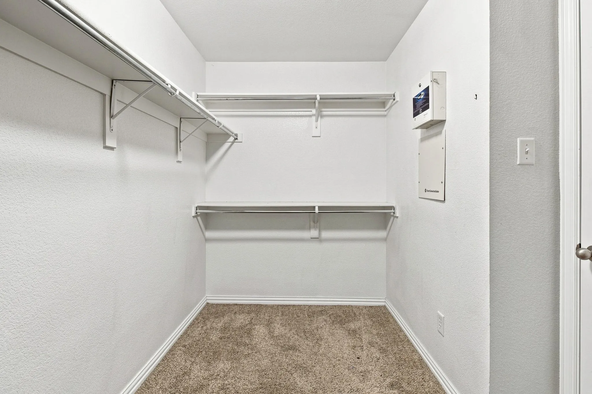 Single Family Residence For Rent in Tarrant County , 1105 Sunland Court, Mansfield, Texas 76063, 4 Bedroom, 2 Bathroom, 2 Garage spaces, 2,384 Sqft, built in 2009, mls#21374553, Real Estate Agent in Mansfield, Homes For Rent in Tarrant county, Homes For Rent in Mansfield, Realtor in Mansfield Texas, Real Estate Brokerage Independent Realty Texas, Luminita Cordes Realtor