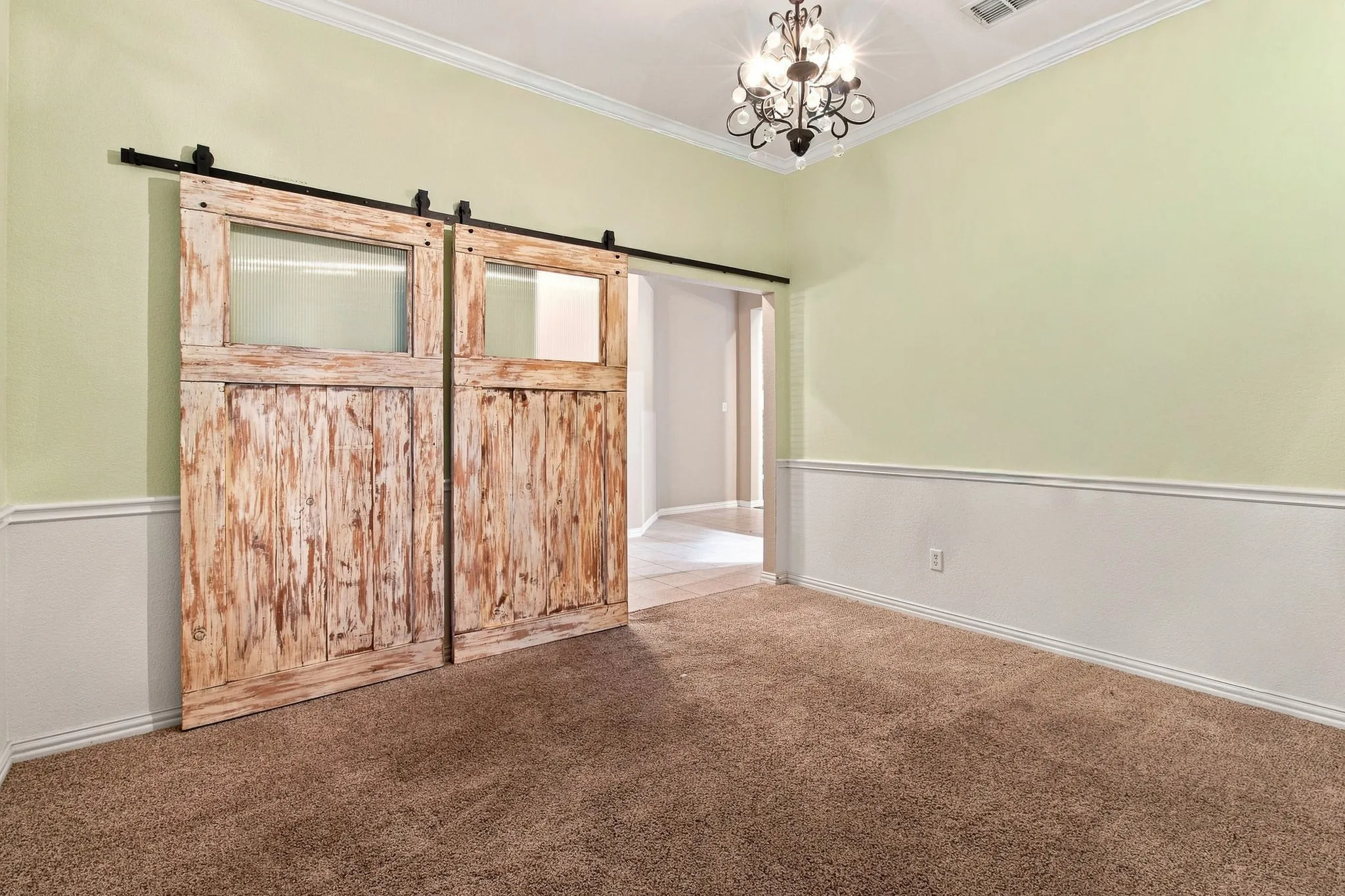 Single Family Residence For Rent in Tarrant County , 1105 Sunland Court, Mansfield, Texas 76063, 4 Bedroom, 2 Bathroom, 2 Garage spaces, 2,384 Sqft, built in 2009, mls#21374553, Real Estate Agent in Mansfield, Homes For Rent in Tarrant county, Homes For Rent in Mansfield, Realtor in Mansfield Texas, Real Estate Brokerage Independent Realty Texas, Luminita Cordes Realtor