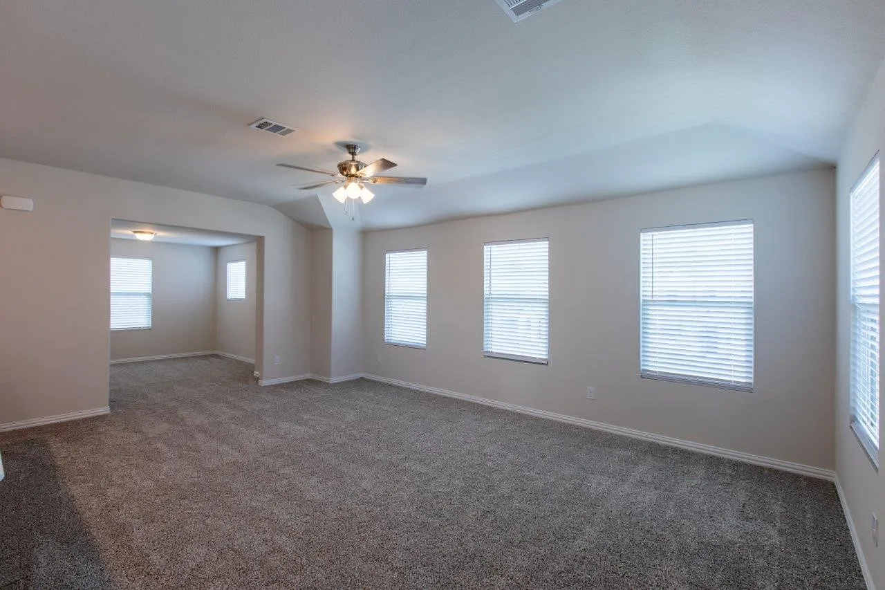 Single Family Residence For Rent in Collin County , 1604 Mineral Point Place, Melissa, Texas 75454, 4 Bedroom, 3 Bathroom, 2 Garage spaces, 2,973 Sqft, built in 2022, mls#21373884, Real Estate Agent in Melissa, Homes For Rent in Collin county, Homes For Rent in Melissa, Realtor in Melissa Texas, Real Estate Brokerage Independent Realty Texas, Luminita Cordes Realtor