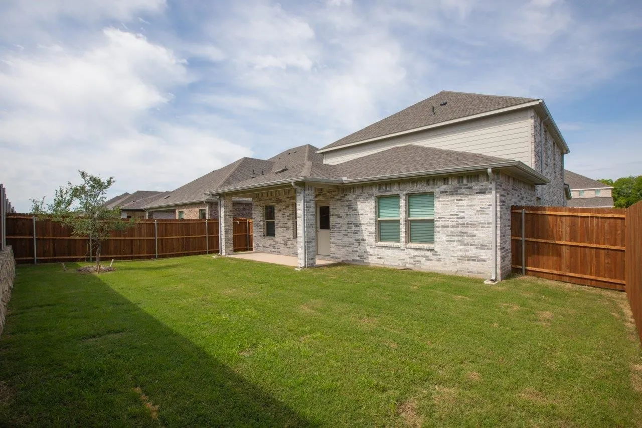 Single Family Residence For Rent in Collin County , 1604 Mineral Point Place, Melissa, Texas 75454, 4 Bedroom, 3 Bathroom, 2 Garage spaces, 2,973 Sqft, built in 2022, mls#21373884, Real Estate Agent in Melissa, Homes For Rent in Collin county, Homes For Rent in Melissa, Realtor in Melissa Texas, Real Estate Brokerage Independent Realty Texas, Luminita Cordes Realtor