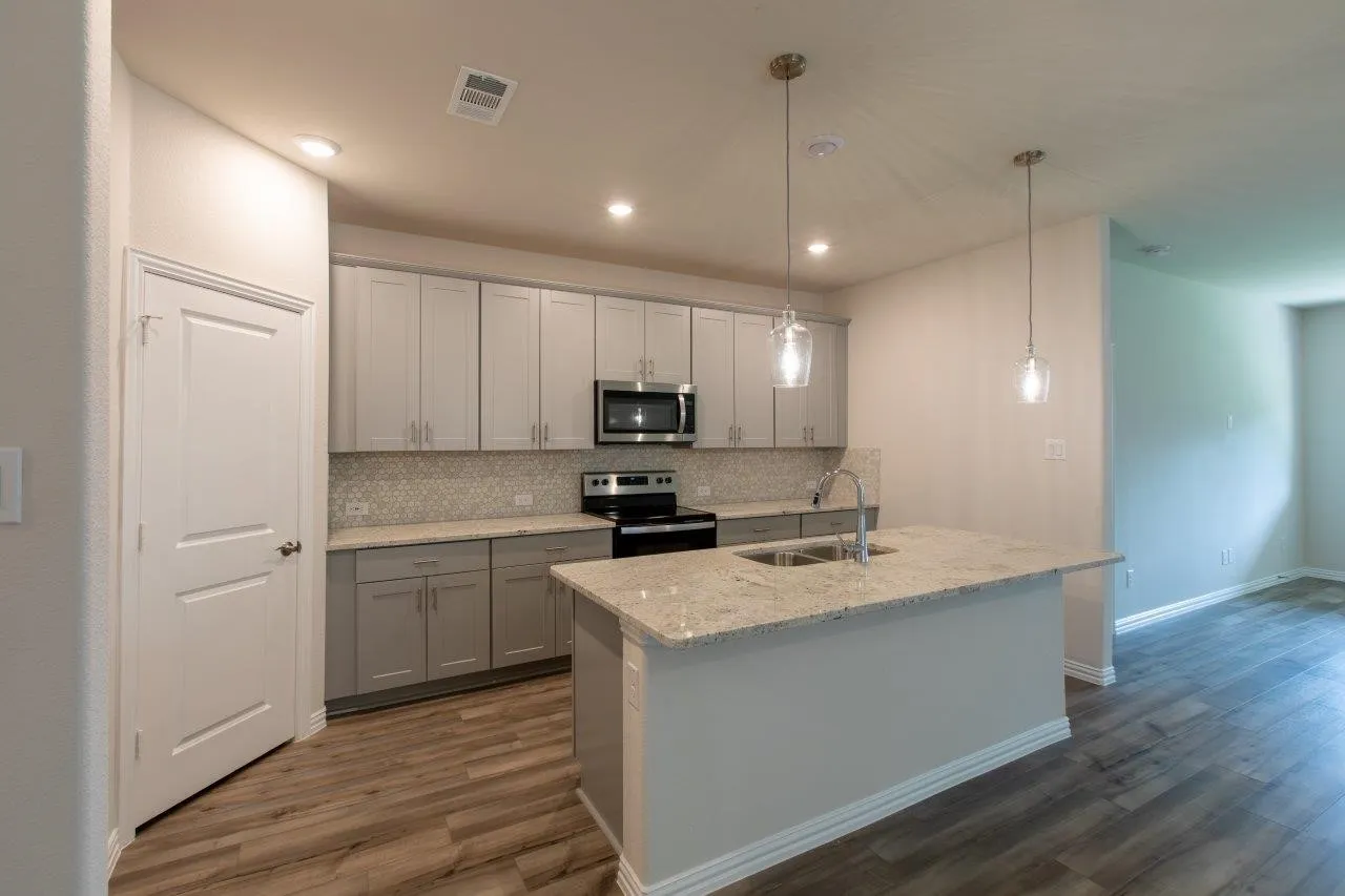 Single Family Residence For Rent in Collin County , 1604 Mineral Point Place, Melissa, Texas 75454, 4 Bedroom, 3 Bathroom, 2 Garage spaces, 2,973 Sqft, built in 2022, mls#21373884, Real Estate Agent in Melissa, Homes For Rent in Collin county, Homes For Rent in Melissa, Realtor in Melissa Texas, Real Estate Brokerage Independent Realty Texas, Luminita Cordes Realtor