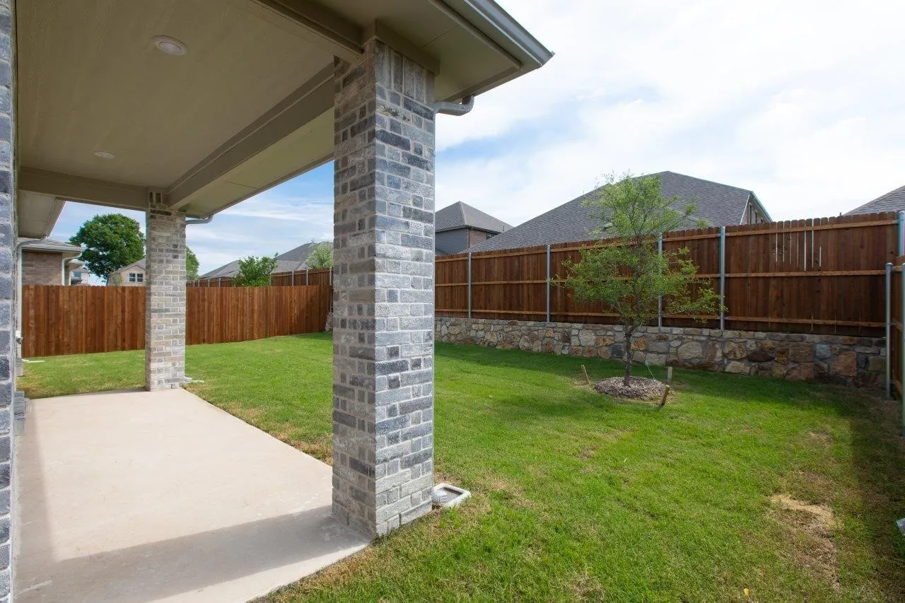 Single Family Residence For Rent in Collin County , 1604 Mineral Point Place, Melissa, Texas 75454, 4 Bedroom, 3 Bathroom, 2 Garage spaces, 2,973 Sqft, built in 2022, mls#21373884, Real Estate Agent in Melissa, Homes For Rent in Collin county, Homes For Rent in Melissa, Realtor in Melissa Texas, Real Estate Brokerage Independent Realty Texas, Luminita Cordes Realtor