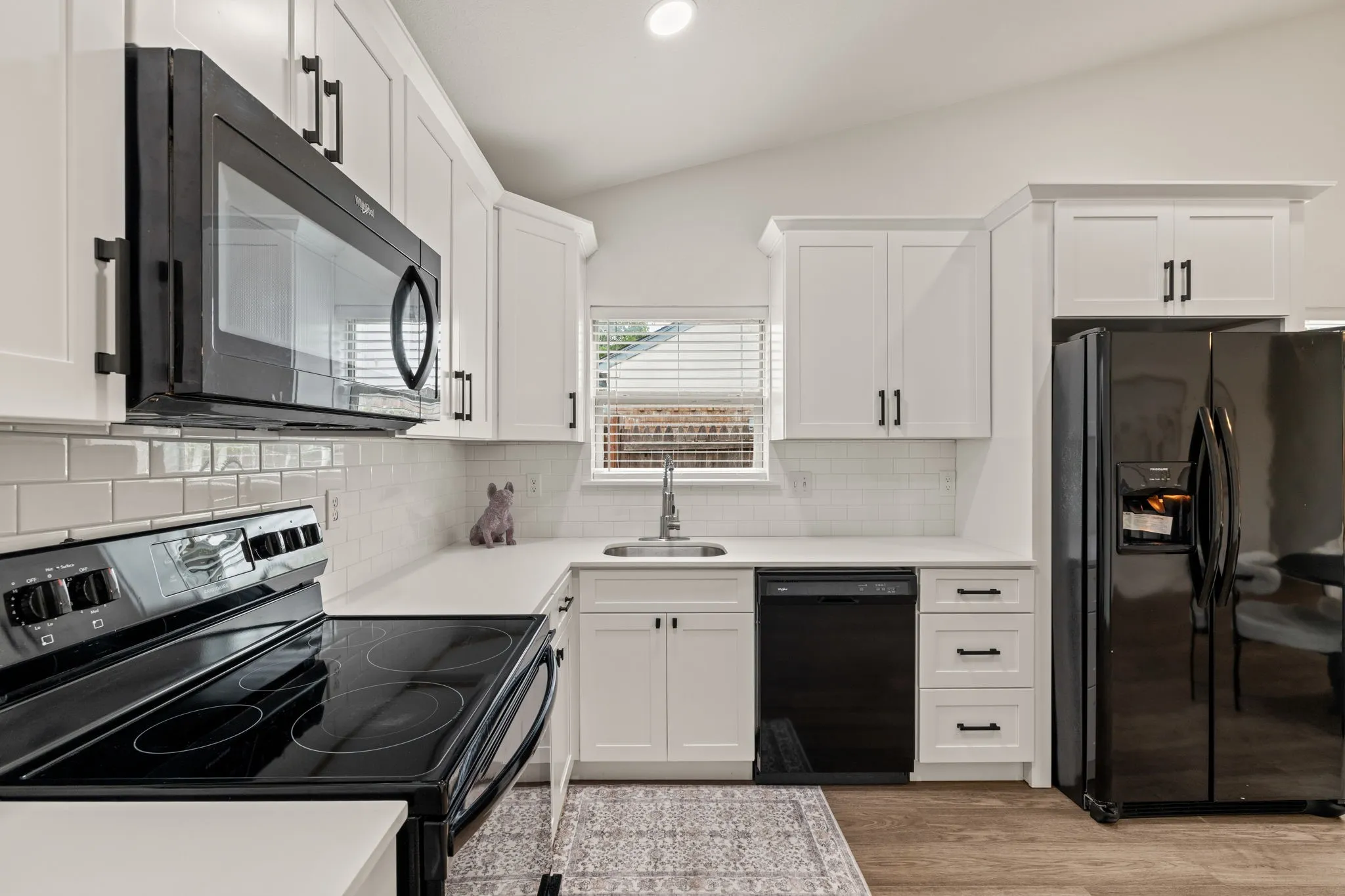 Single Family Residence For Sale in Dallas County , 834 Versailles Drive, Mesquite, Texas 75149, 2 Bedroom, 2 Bathroom, Garage spaces, 1,125 Sqft, built in 1984, mls#21373873, Real Estate Agent in Mesquite, Homes For Sale in Dallas county, Homes For Sale in Mesquite, Realtor in Mesquite Texas, Real Estate Brokerage Independent Realty Texas, Luminita Cordes Realtor