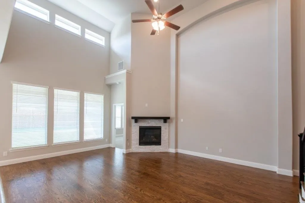 Single Family Residence For Rent in Collin County , 3125 Swather Drive, Mc Kinney, Texas 75071, 5 Bedroom, 4 Bathroom, 2 Garage spaces, 3,274 Sqft, built in 2022, mls#21374560, Real Estate Agent in Mc Kinney, Homes For Rent in Collin county, Homes For Rent in Mc Kinney, Realtor in Mc Kinney Texas, Real Estate Brokerage Independent Realty Texas, Luminita Cordes Realtor