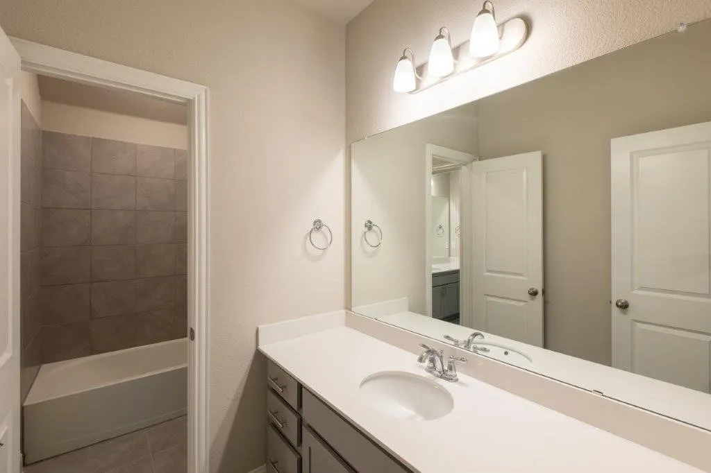 Single Family Residence For Rent in Collin County , 3125 Swather Drive, Mc Kinney, Texas 75071, 5 Bedroom, 4 Bathroom, 2 Garage spaces, 3,274 Sqft, built in 2022, mls#21374560, Real Estate Agent in Mc Kinney, Homes For Rent in Collin county, Homes For Rent in Mc Kinney, Realtor in Mc Kinney Texas, Real Estate Brokerage Independent Realty Texas, Luminita Cordes Realtor