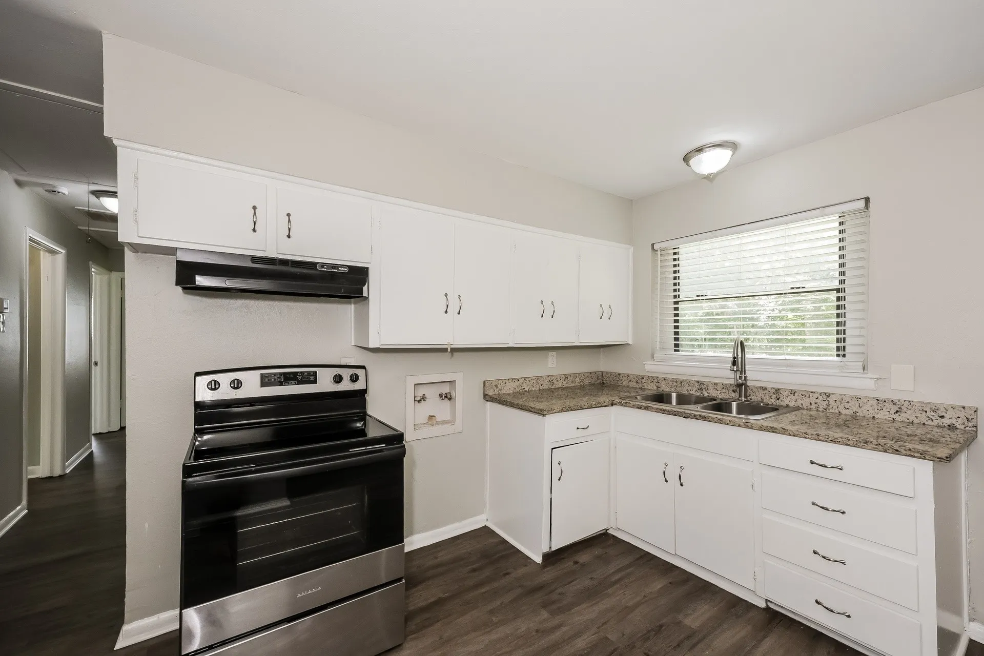 Single Family Residence For Rent in Dallas County , 720 Emberwood Drive, Dallas, Texas 75232, 3 Bedroom, 1 Bathroom, 1 Garage spaces, 956 Sqft, built in 1956, mls#21374567, Real Estate Agent in Dallas, Homes For Rent in Dallas county, Homes For Rent in Dallas, Realtor in Dallas Texas, Real Estate Brokerage Independent Realty Texas, Luminita Cordes Realtor